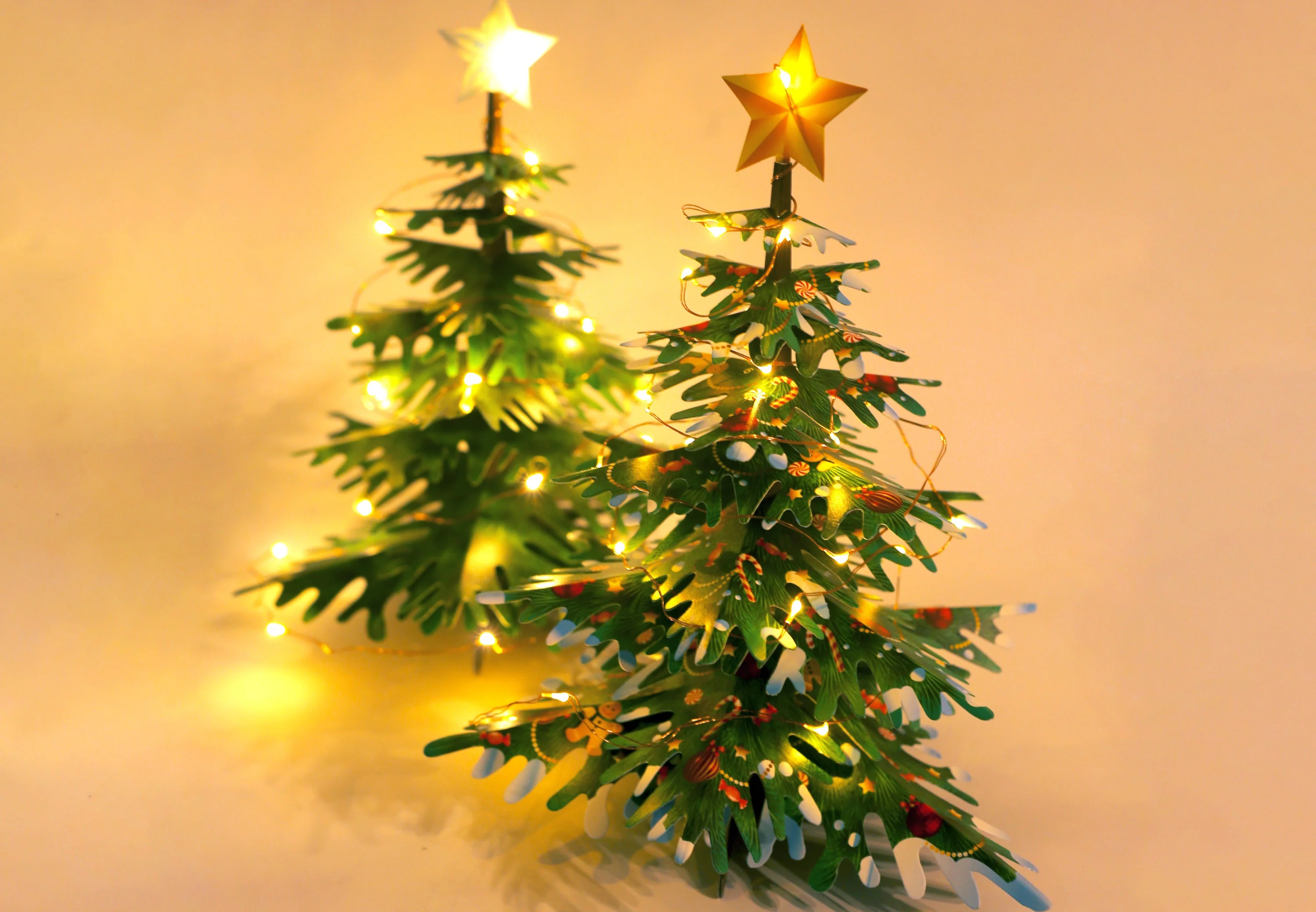 Paper Christmas Tree with Fairy Lights: DIY Paper Craft Kit - Image 3