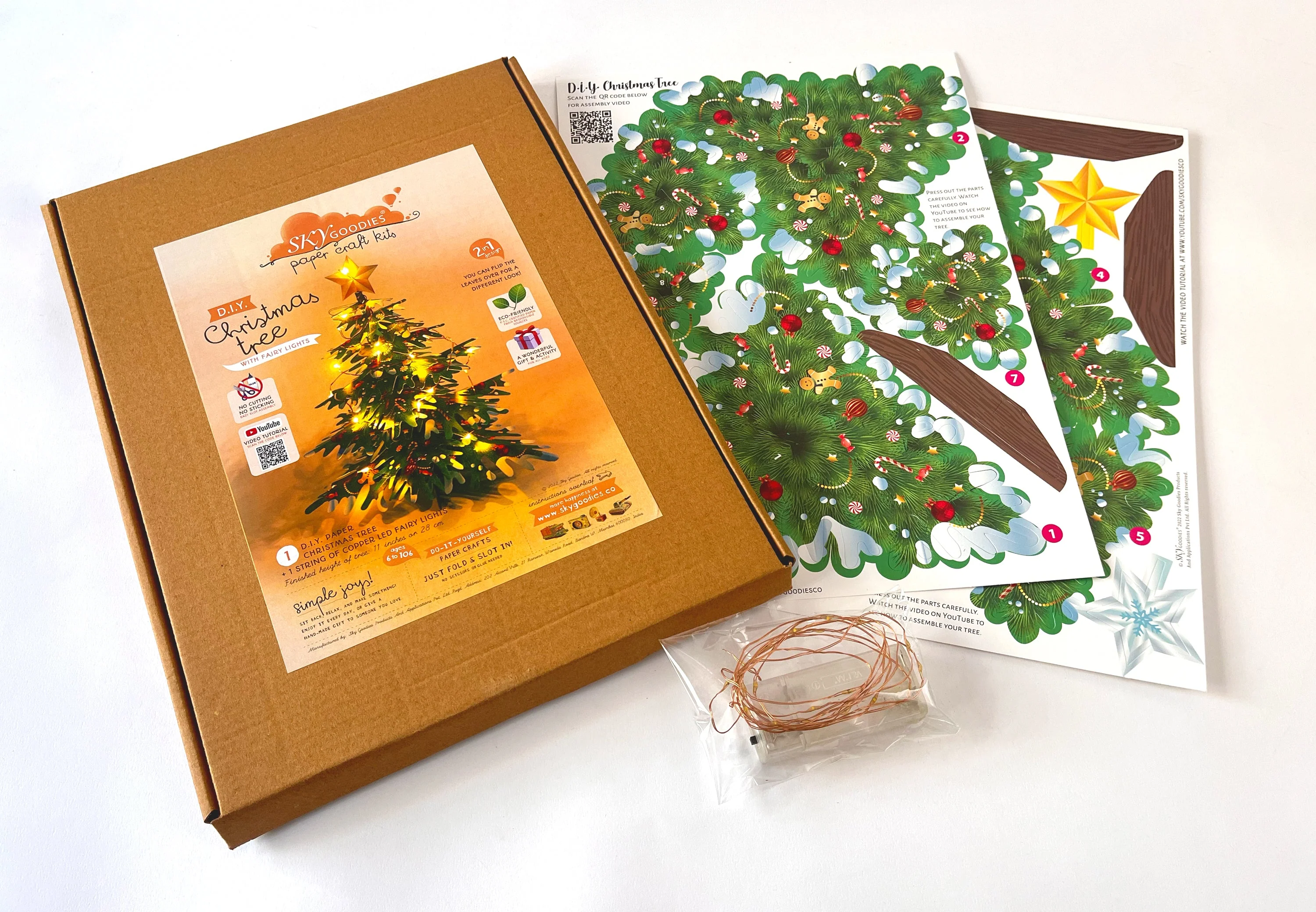 Paper Christmas Tree with Fairy Lights: DIY Paper Craft Kit - Image 8