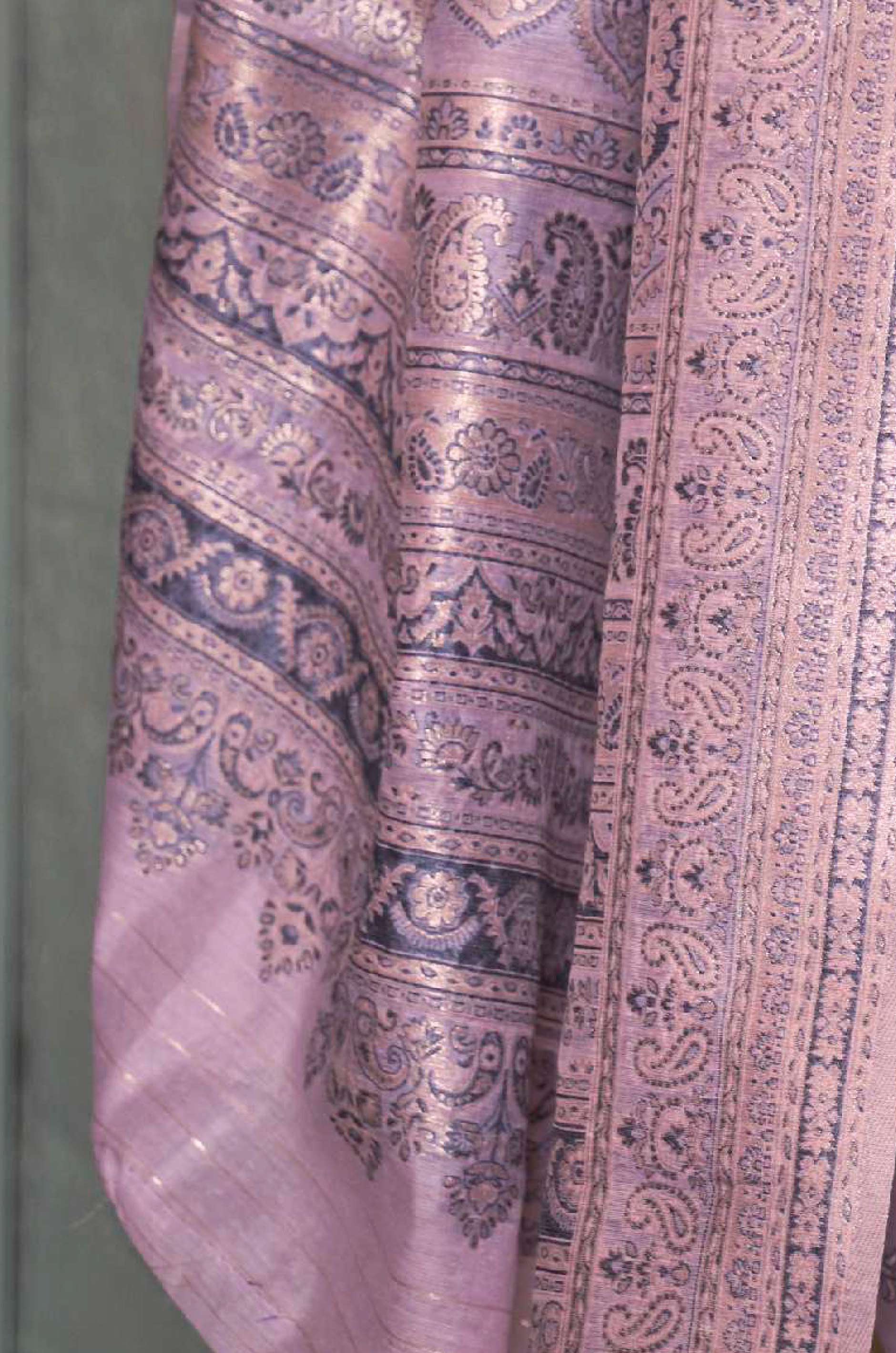 Pastel Purple Floral Woven Silk Saree - Image 2