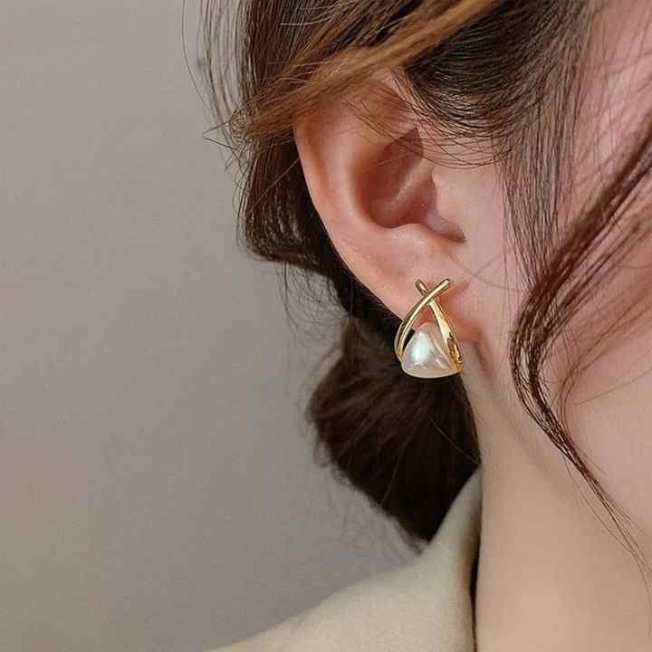 Pearl Radiance Golden Earring - Image 6