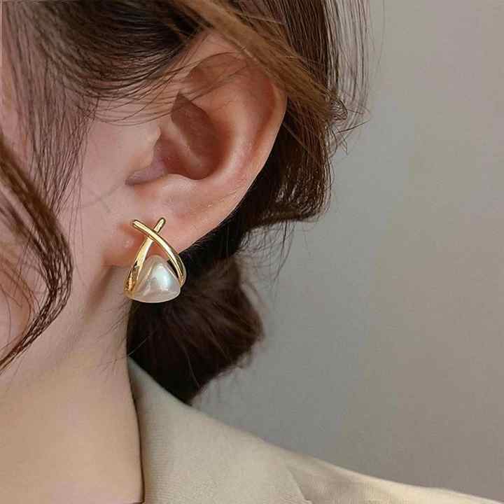 Pearl Radiance Golden Earring - Image 6