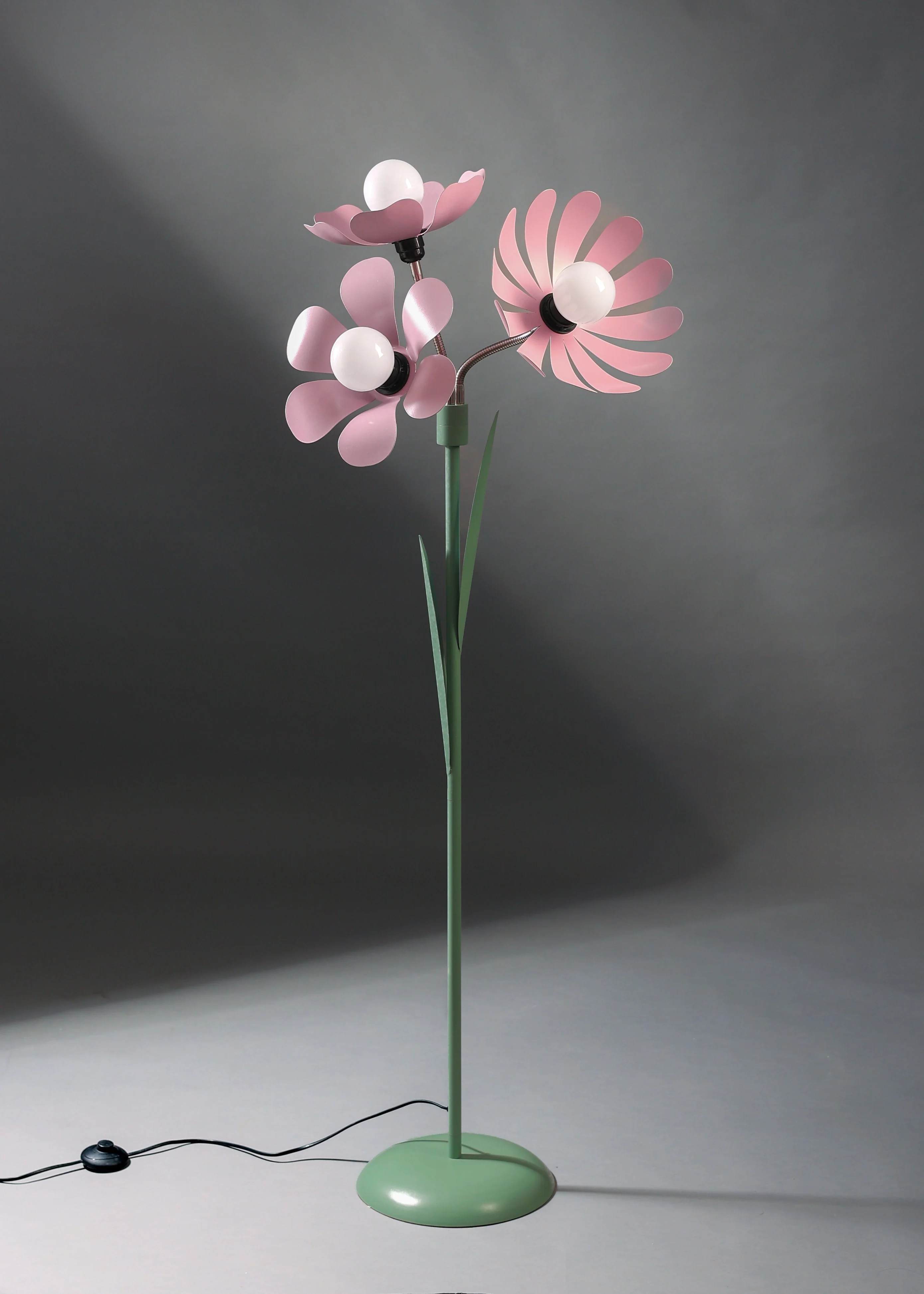 Petal Bloom Floor Lamp - Image 3