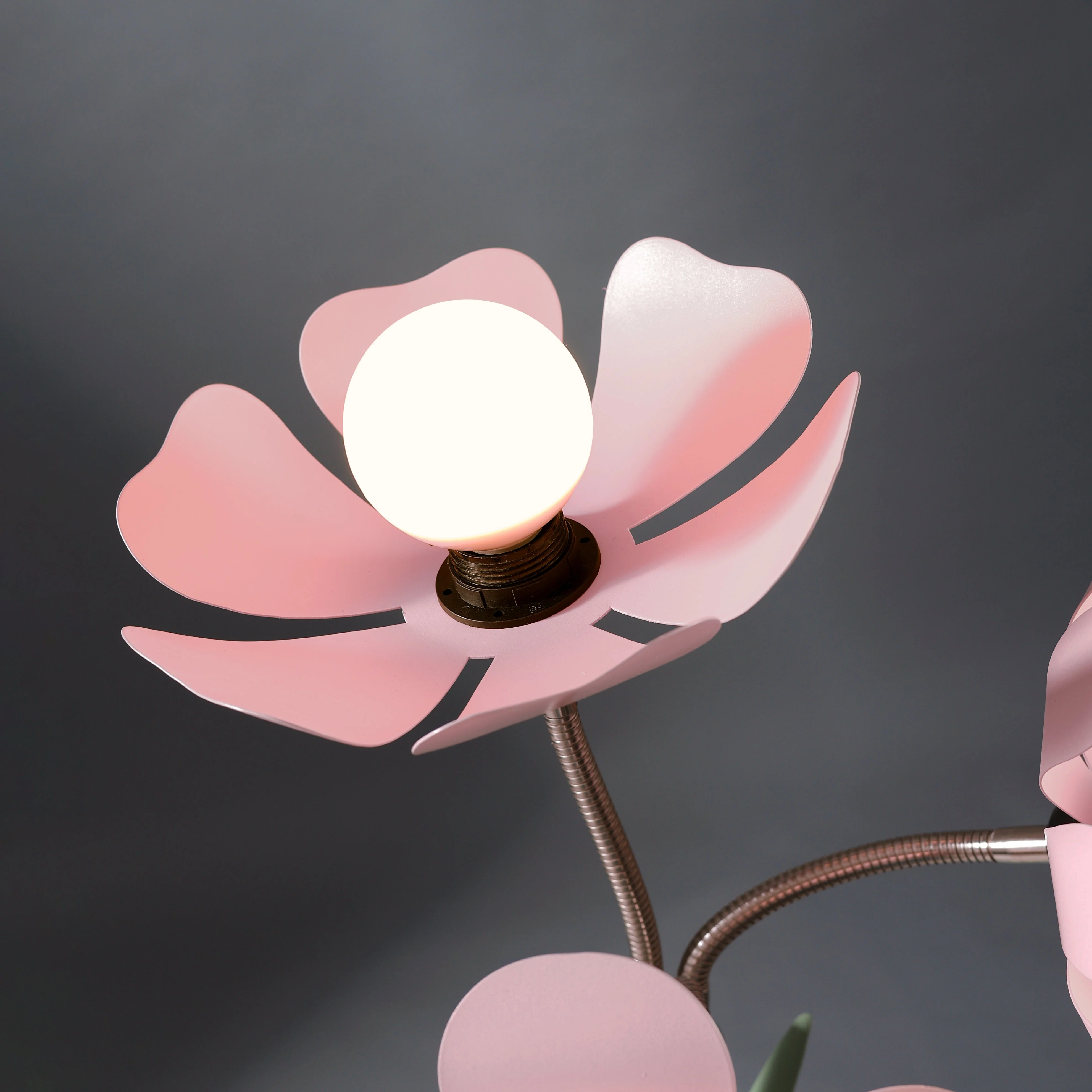 Petal Bloom Floor Lamp - Image 5