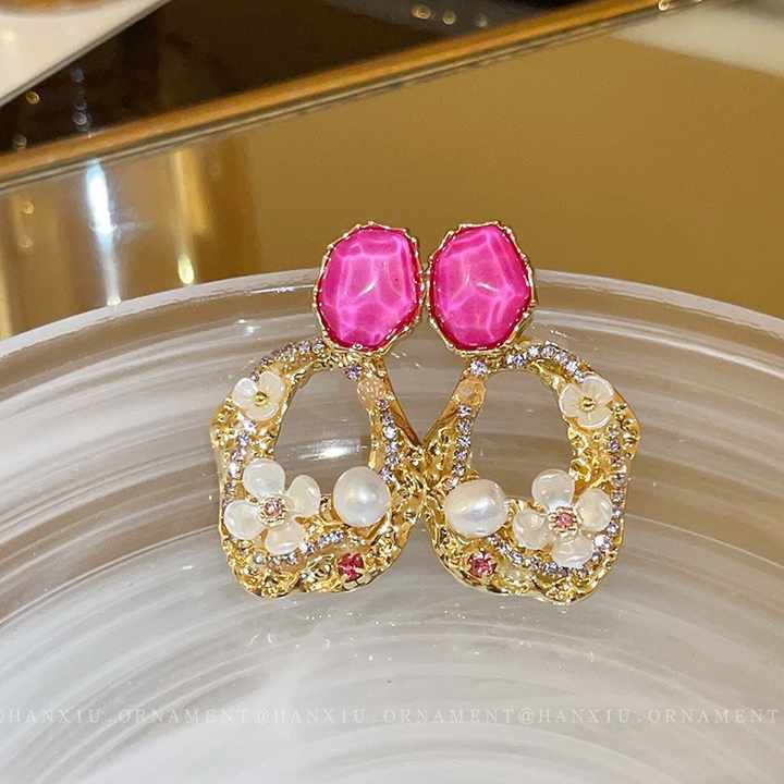 Pink Golden Flower Dangler Earring - Image 5