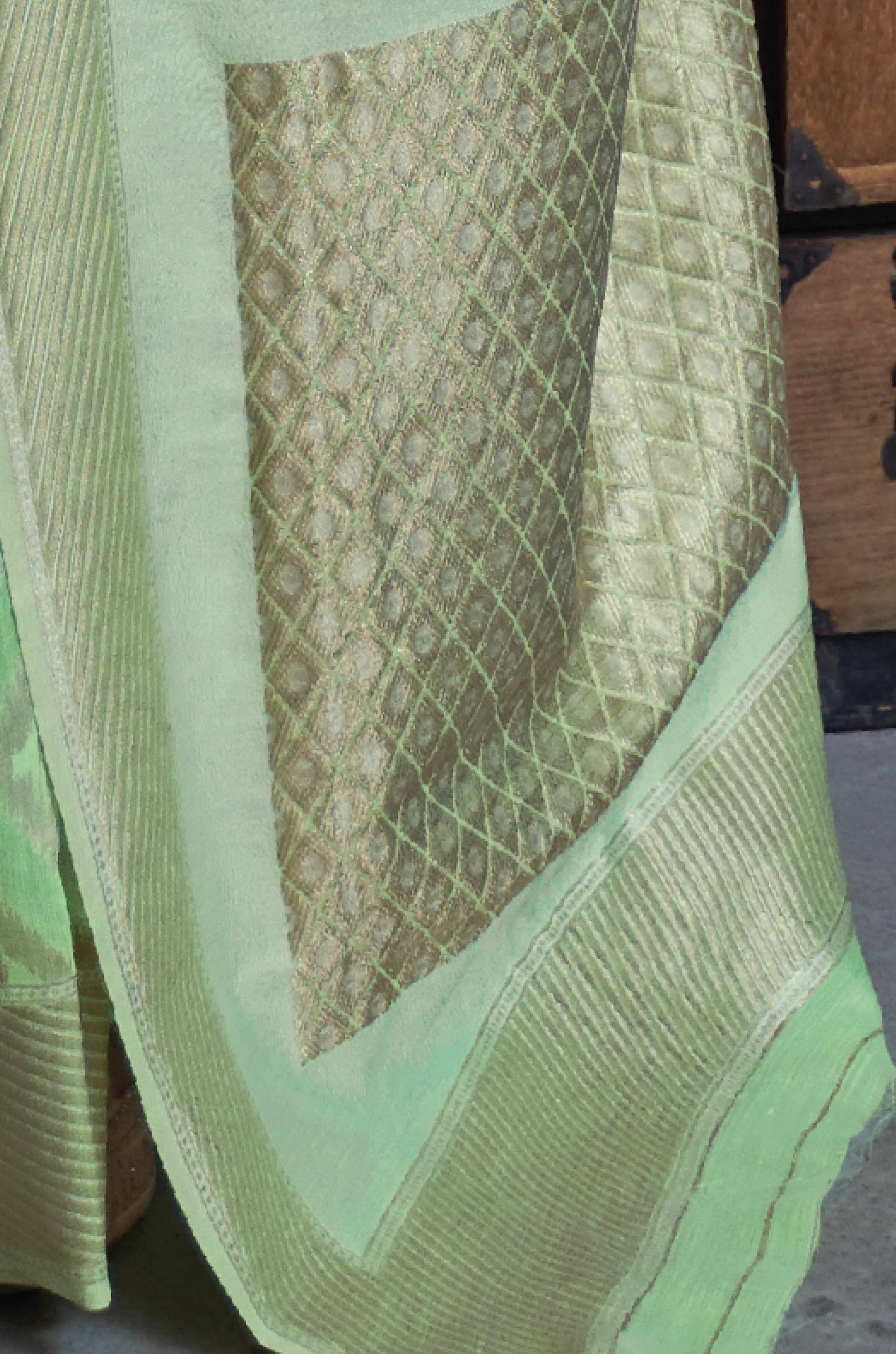 Pista Green Woven Linen Saree - Image 2