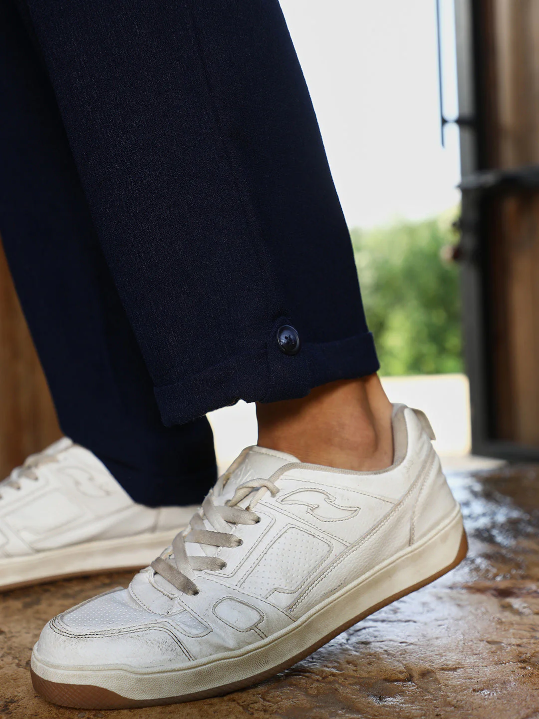 Pleated-Textured Cargo Trousers - Image 9