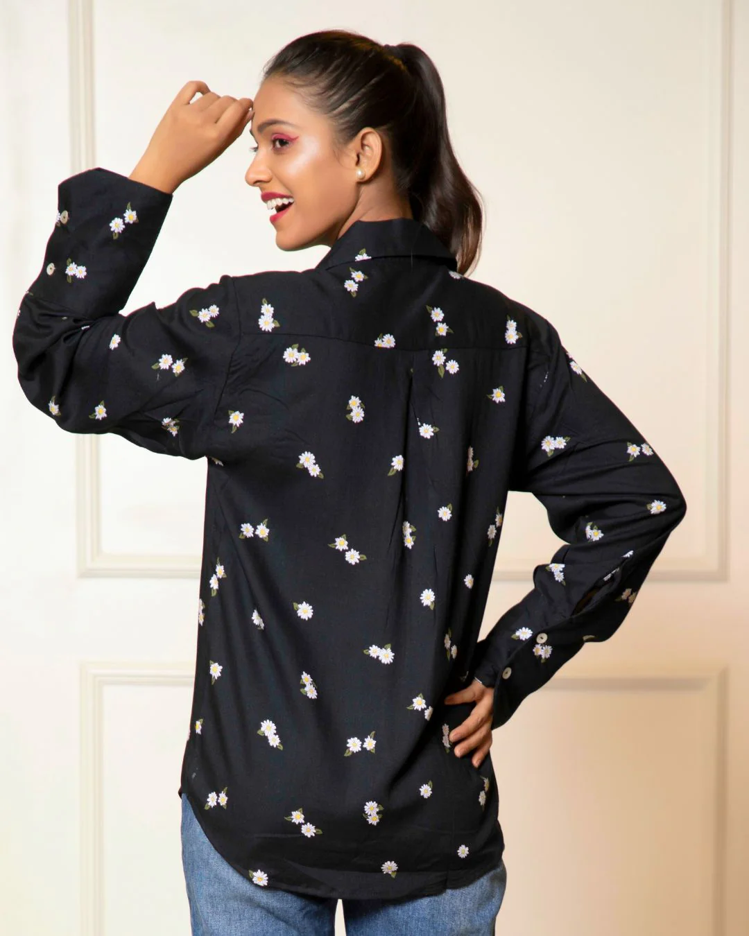 Printed Long Sleeves Cuffed Cotton Shirt - Image 11