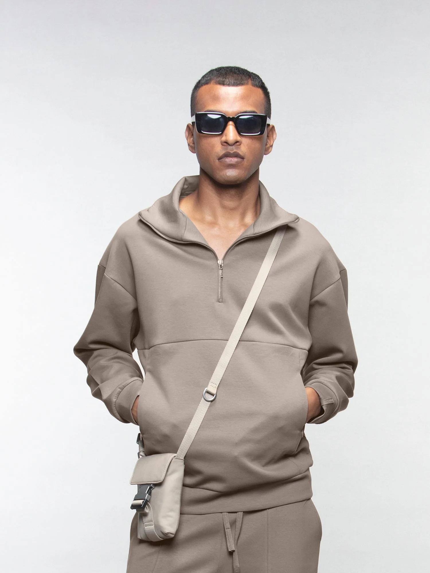 Quarter-zip sweatshirt - Image 23