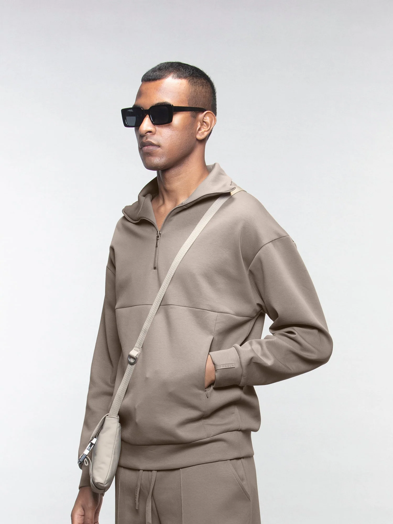 Quarter-zip sweatshirt - Image 25