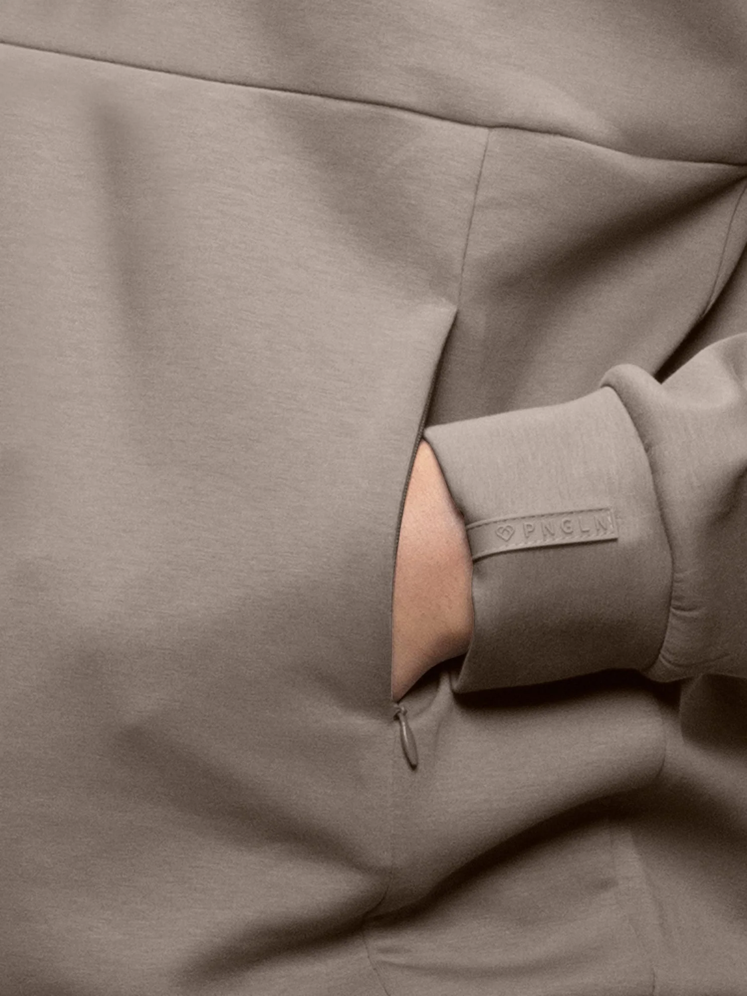 Quarter-zip sweatshirt - Image 27