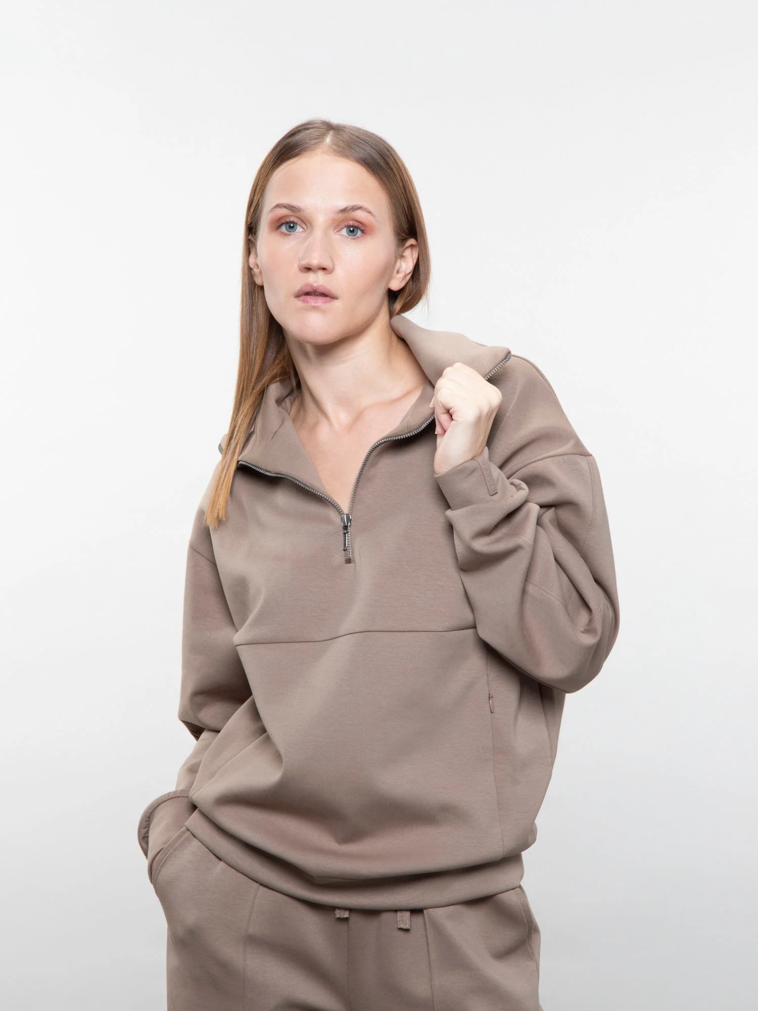 Quarter-zip sweatshirt - Image 6