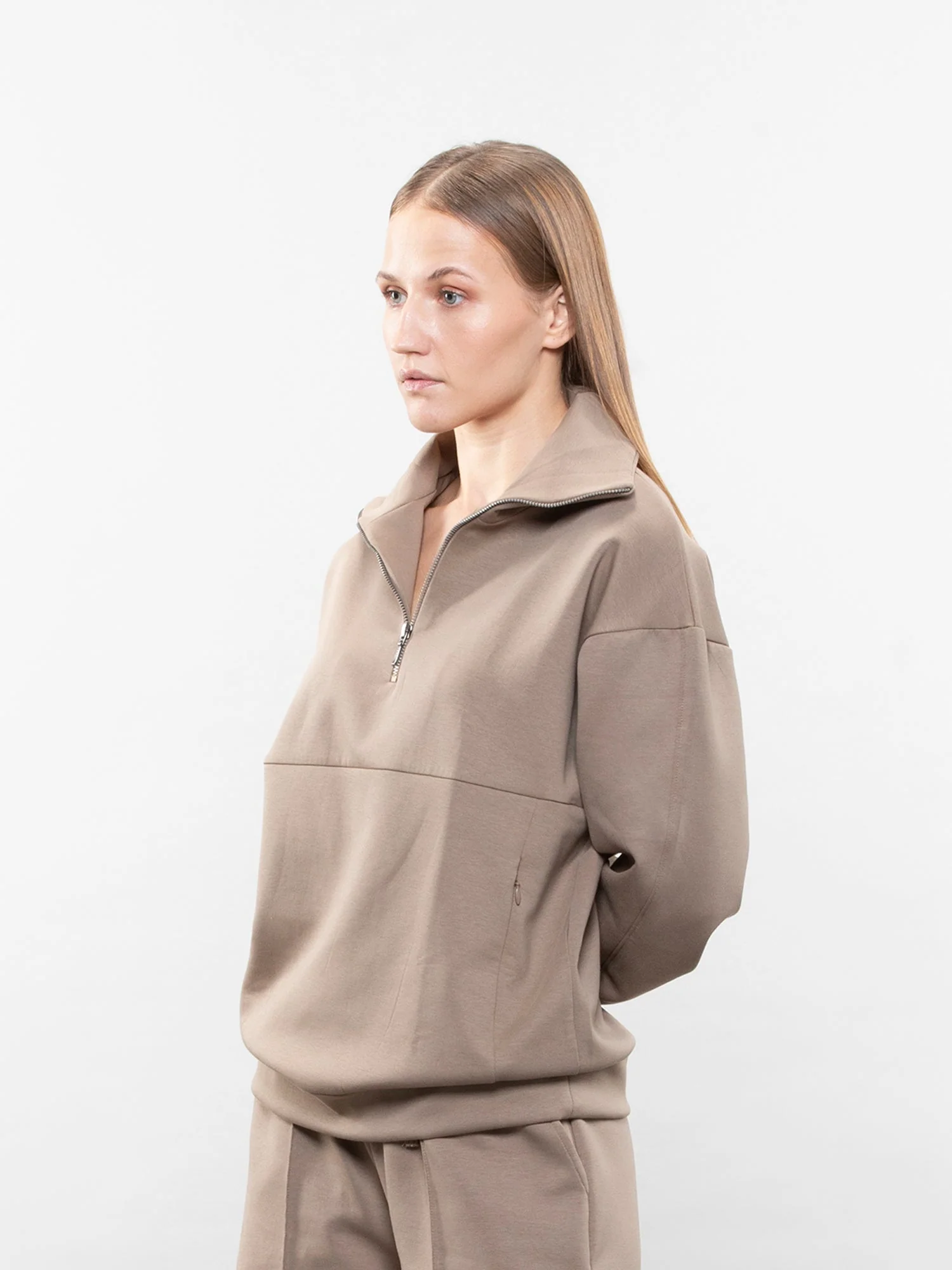 Quarter-zip sweatshirt - Image 17