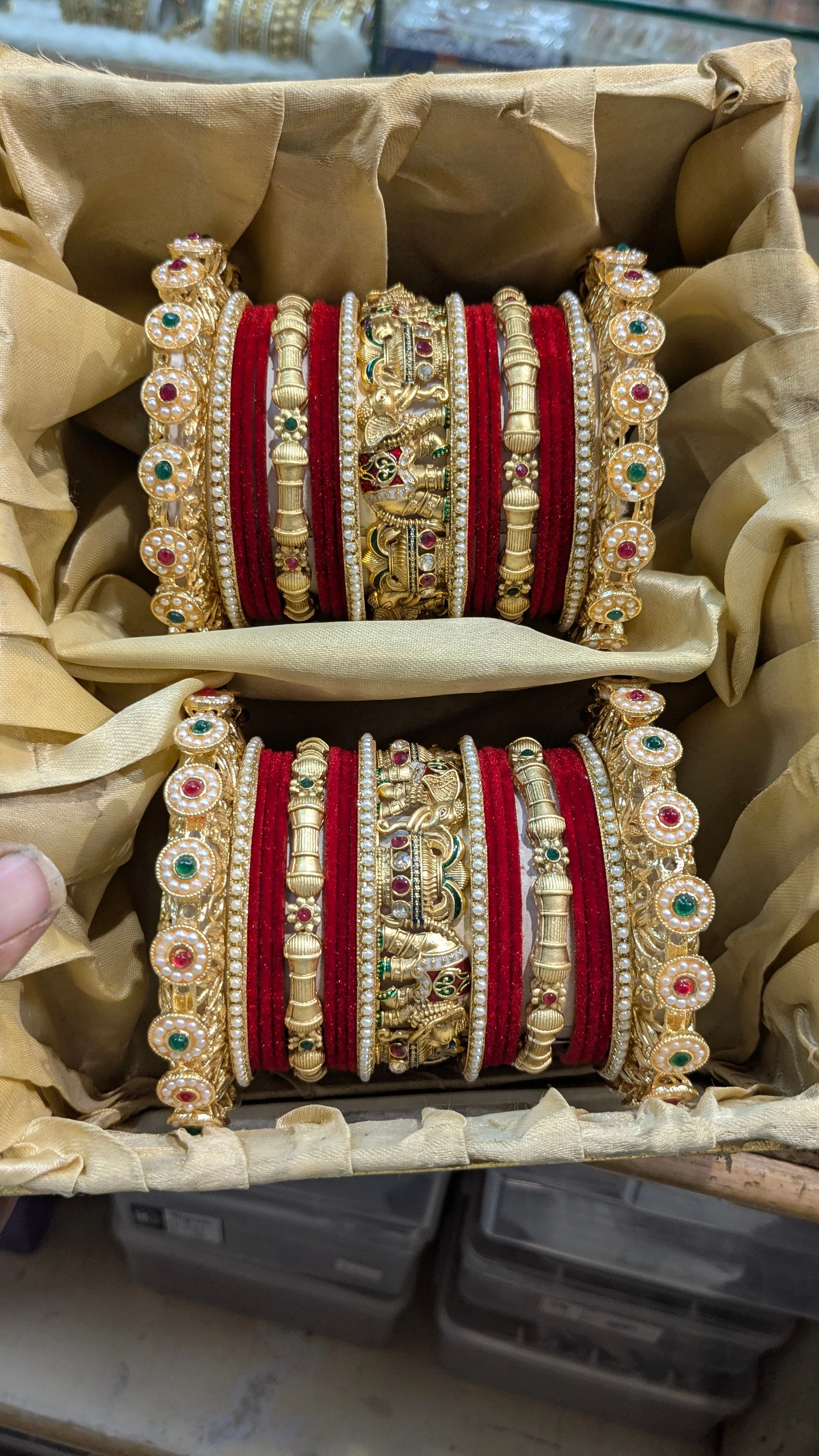 Rajwadi bangles - Image 15