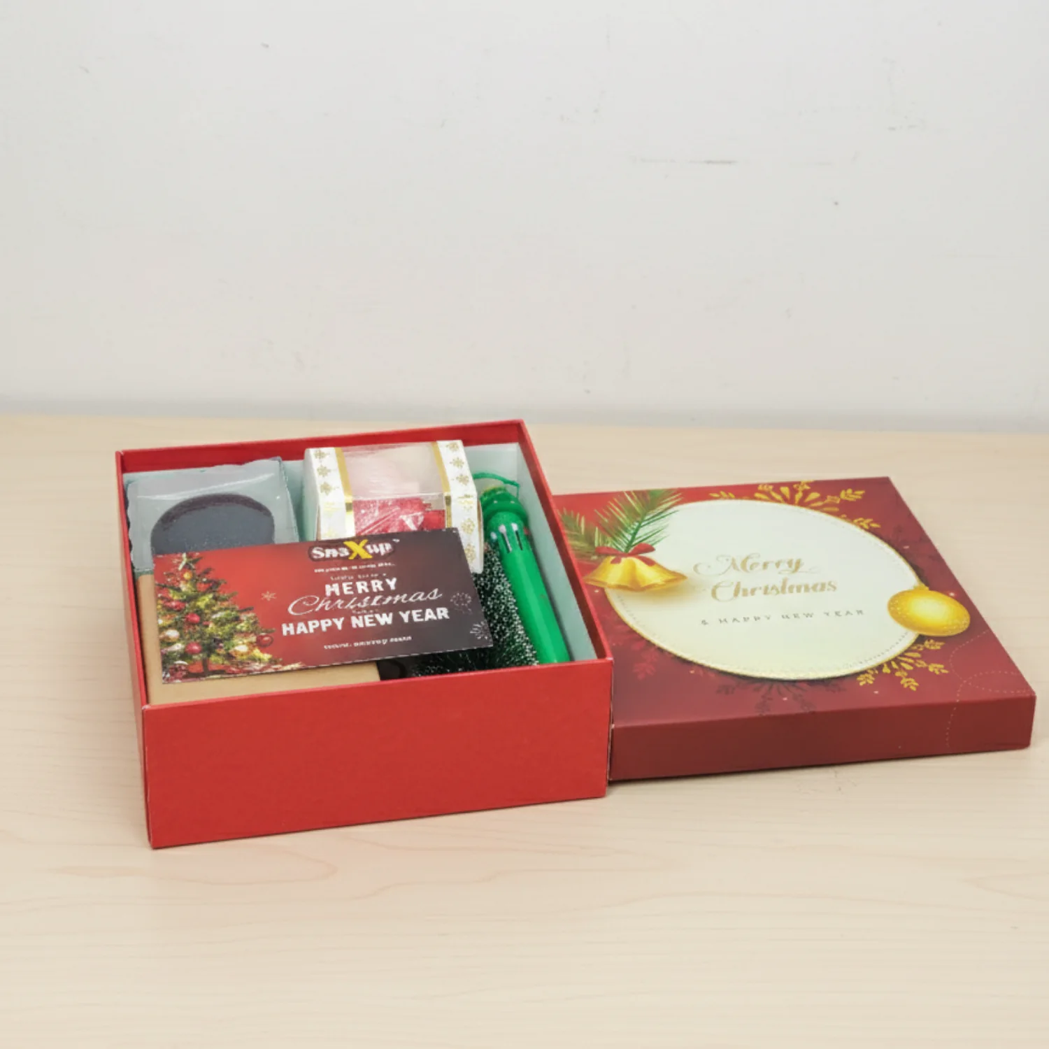 Red Christmas Box - Image 3