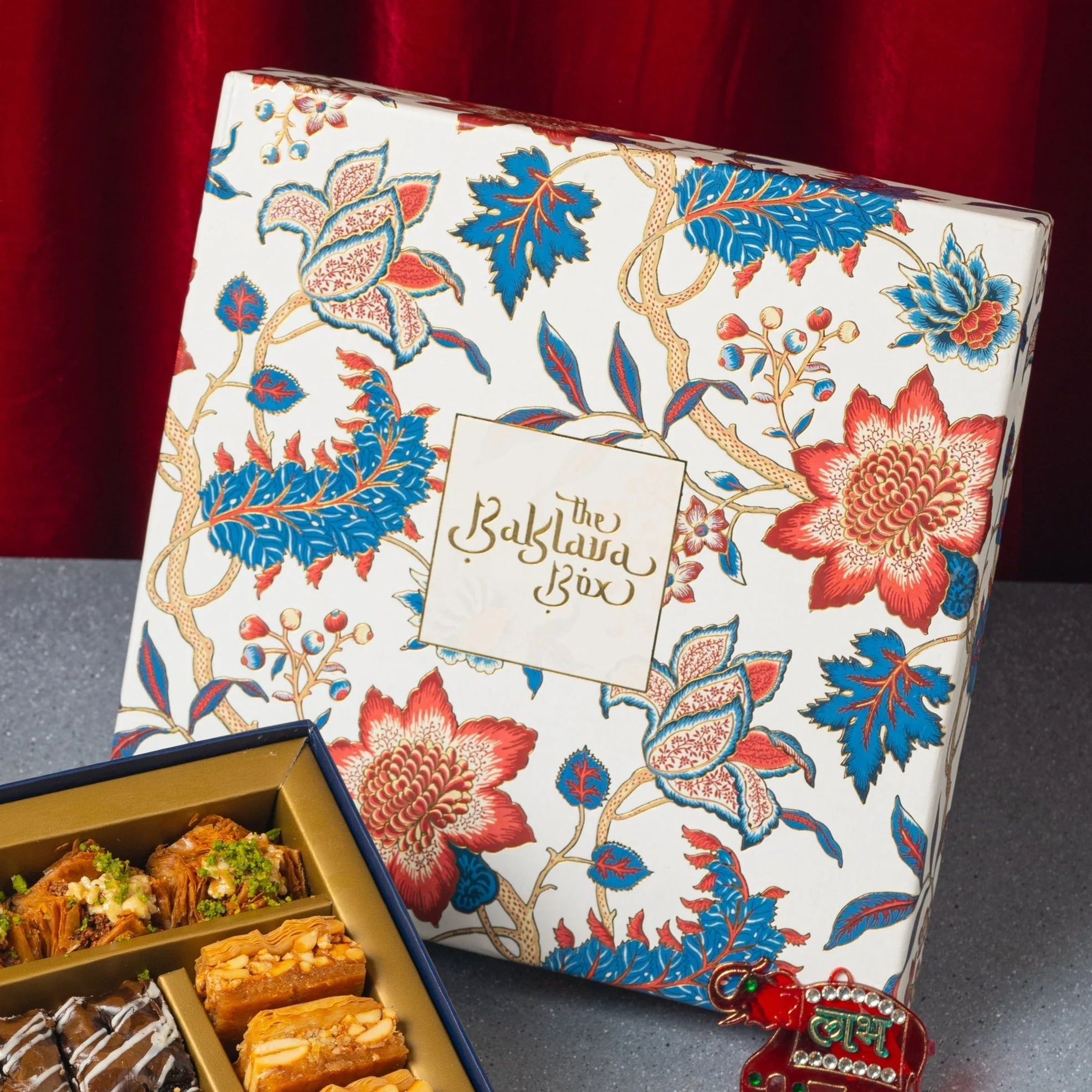 Regalia Gift Box - Assortment of Baklava - 580 gm
