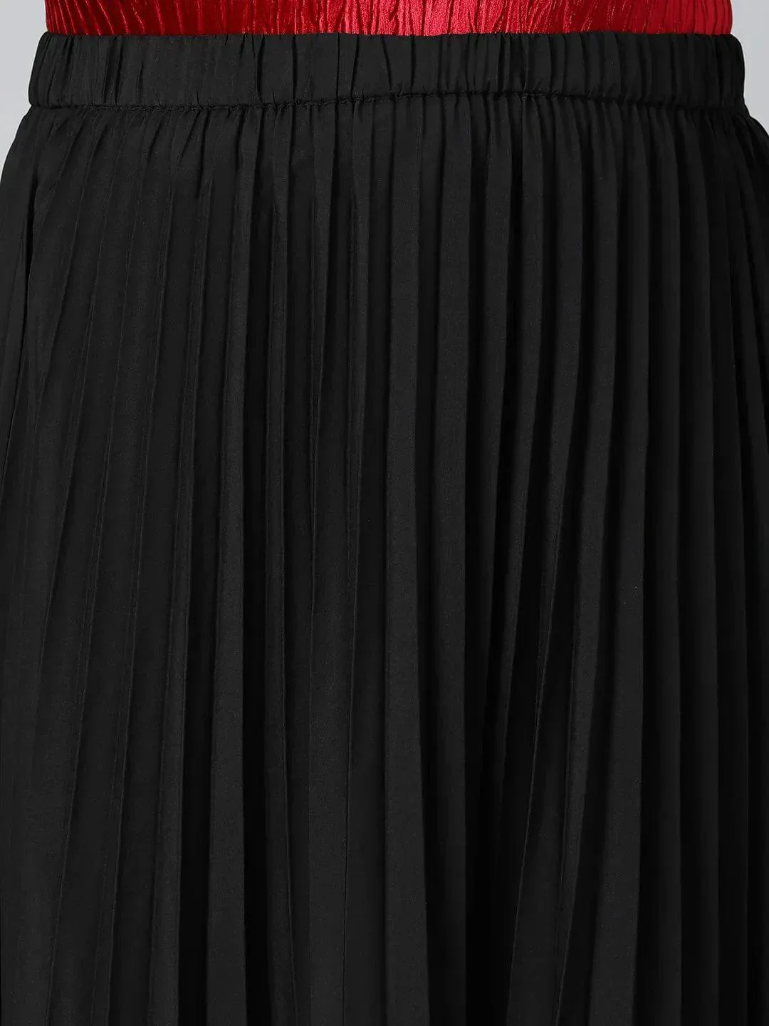Romantic Black Elasticated Pleated Plus Size Skirt - Image 7
