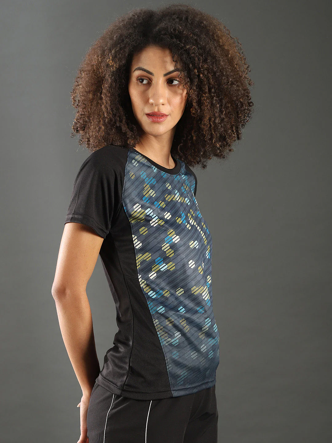 Round Neck T-Shirt - Image 4
