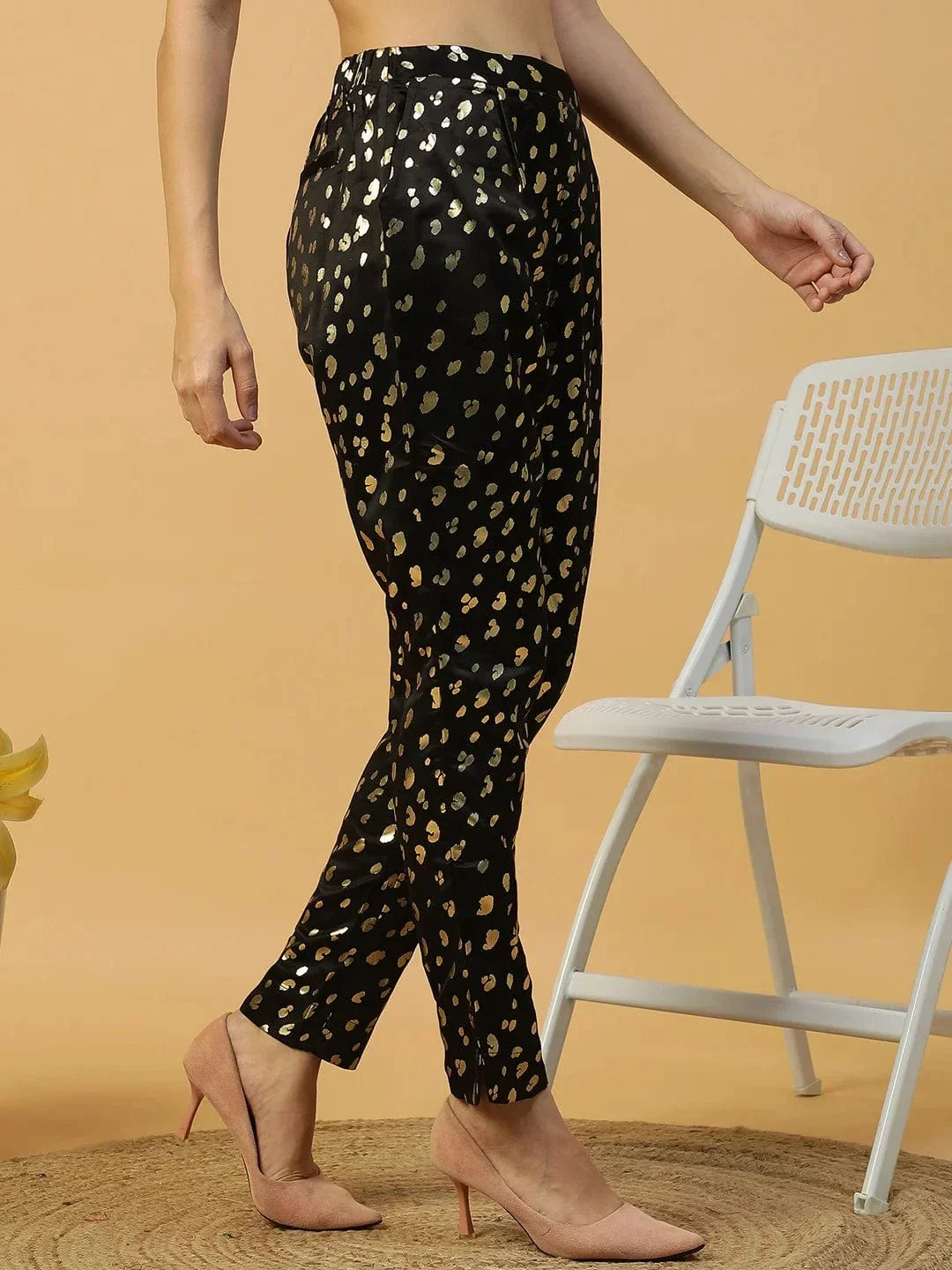 Sanguine Black Foil Print Elasticated Women Pant - Image 4