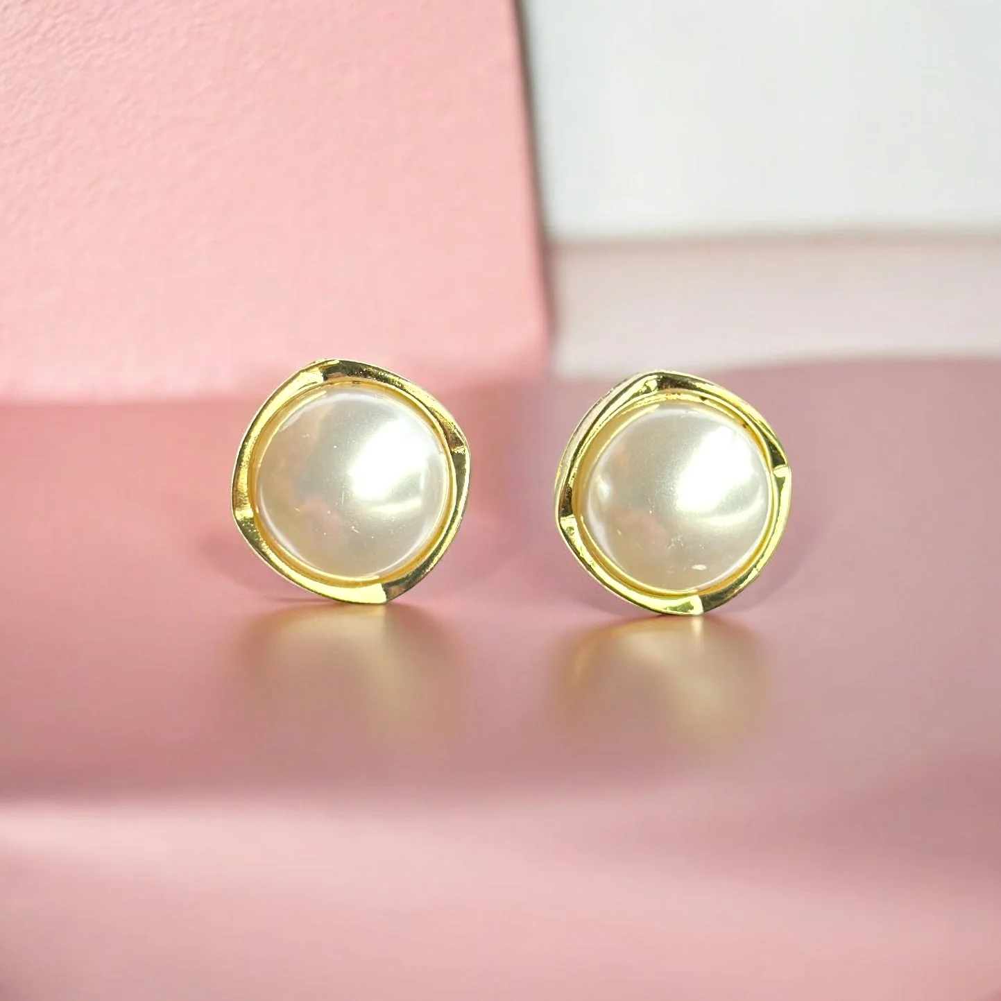 Sense and Sensibility White Stud Earring - Image 3