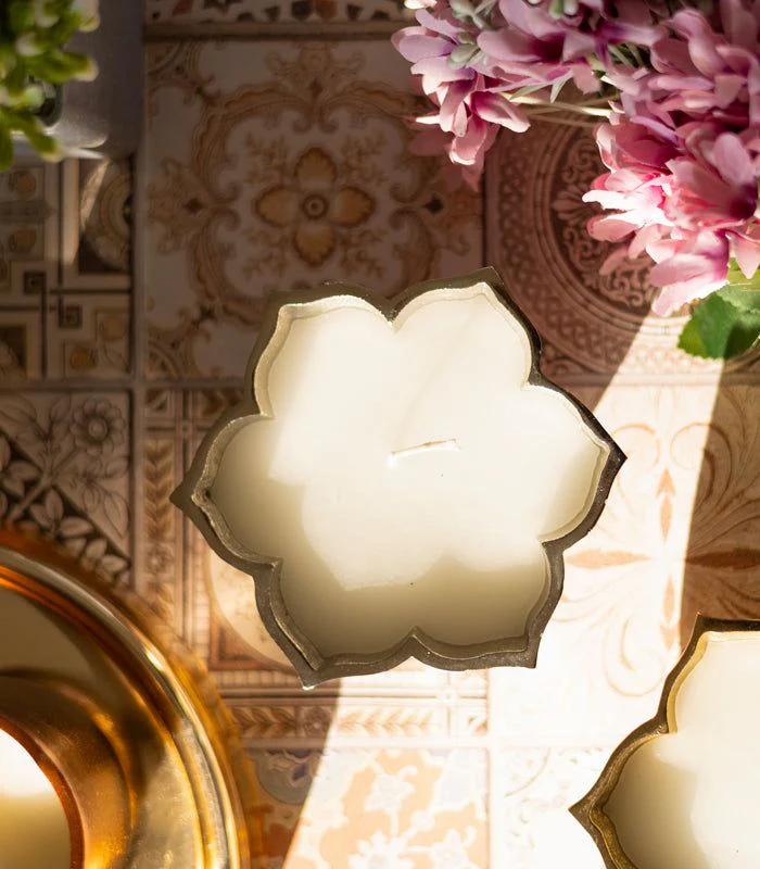 set of 2 Alumnum cast aroma candle - Image 7