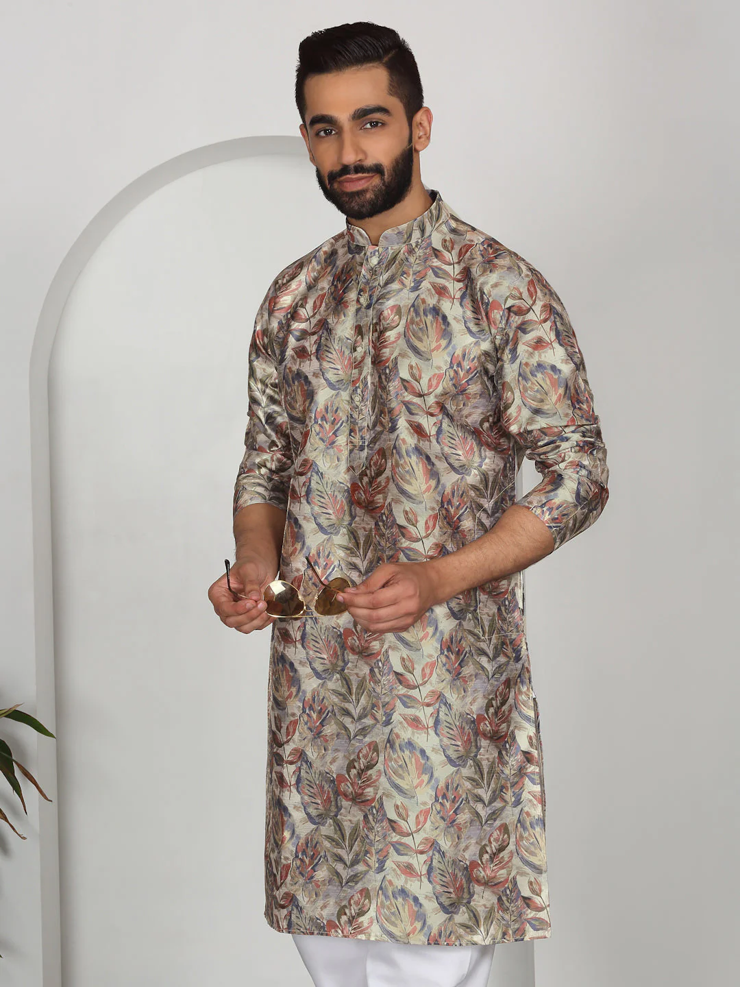 Silk Blend Floral Printed Kurta with white Elastic waistband Pyjama set - Image 12