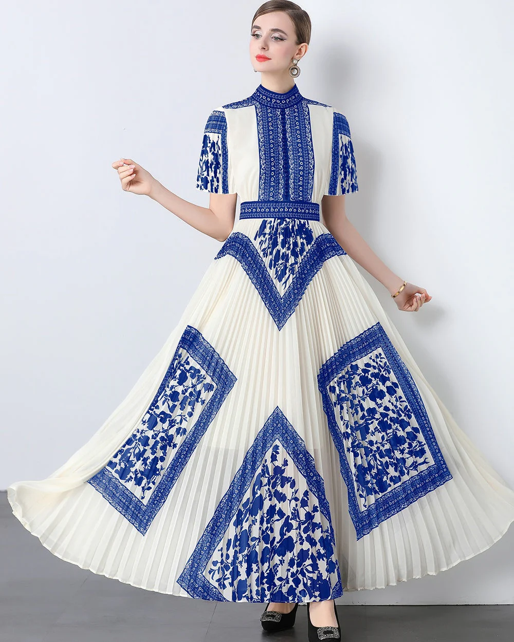 Simone Pleated Print Maxi Dress - Image 2
