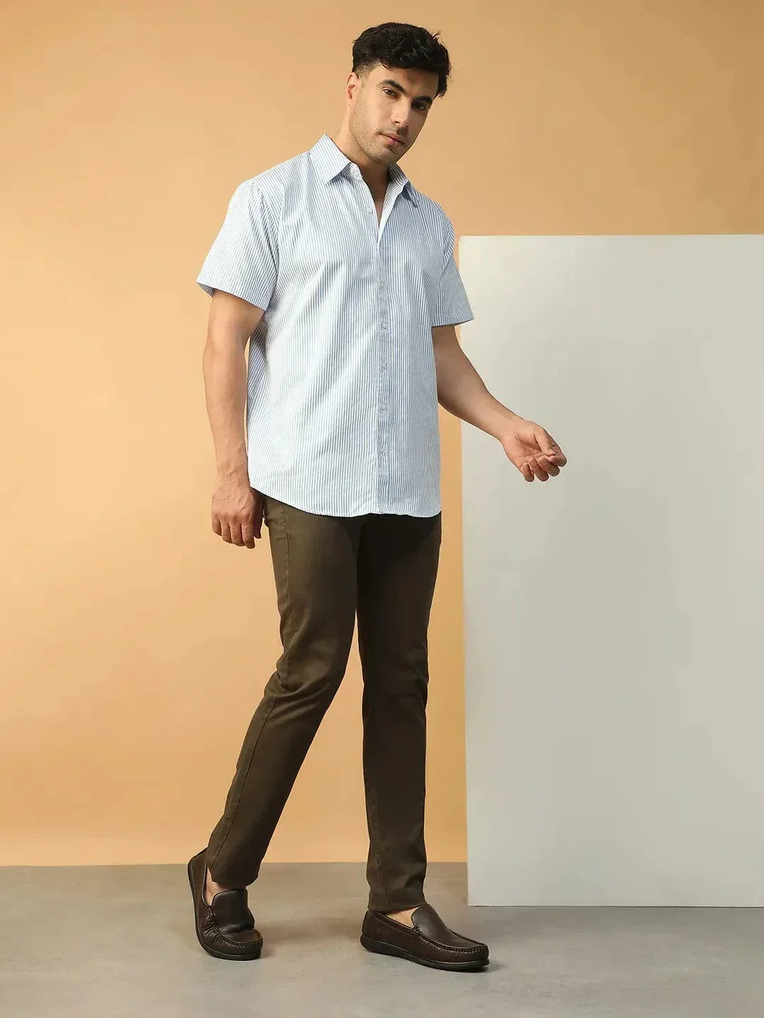 Slick Blue Stripe Print Collared Short Sleeve Men Oversized Shirt - Image 3