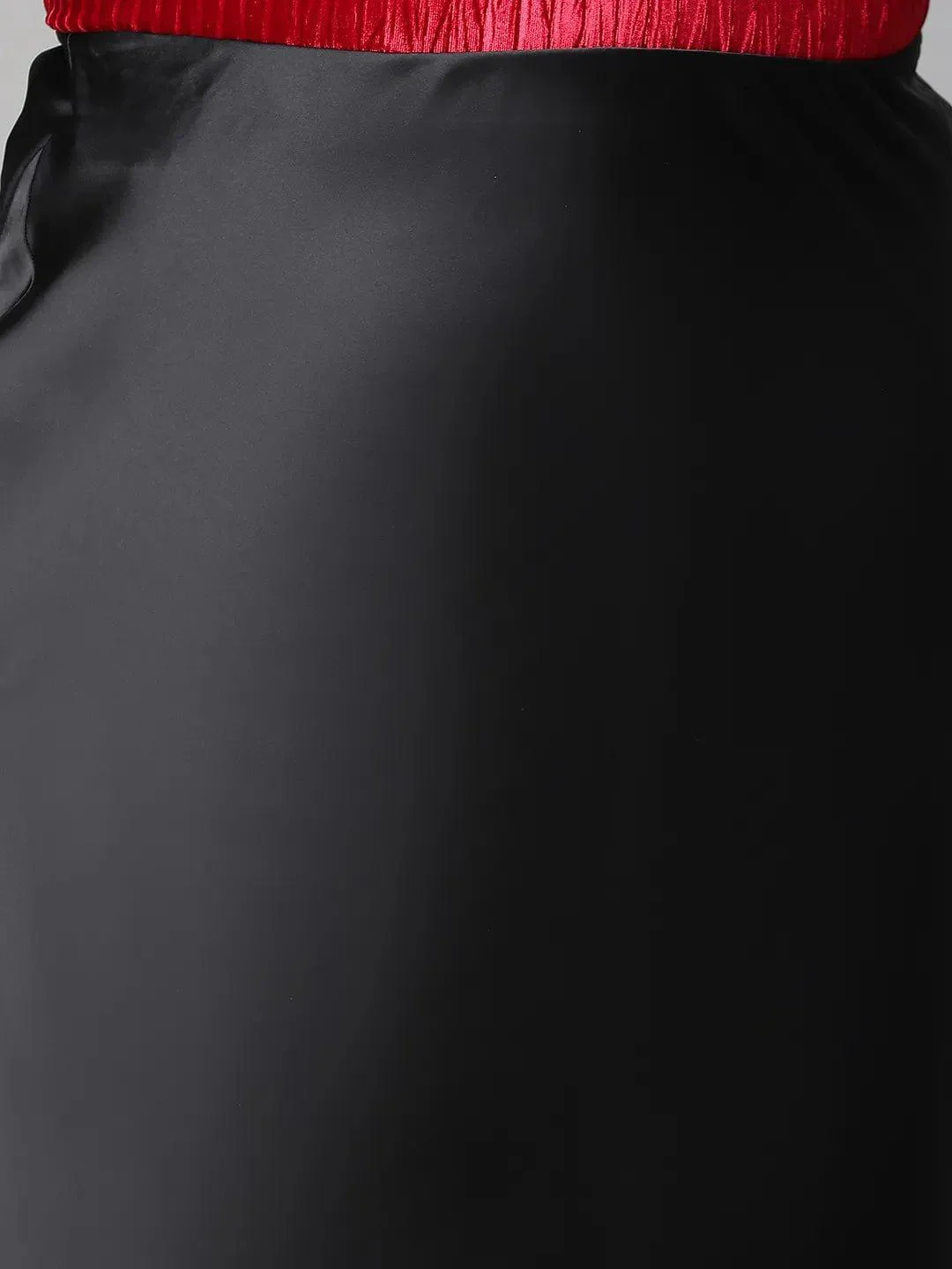 Solid Black Elasticated Knee-length Plus Size Satin Skirt - Image 6
