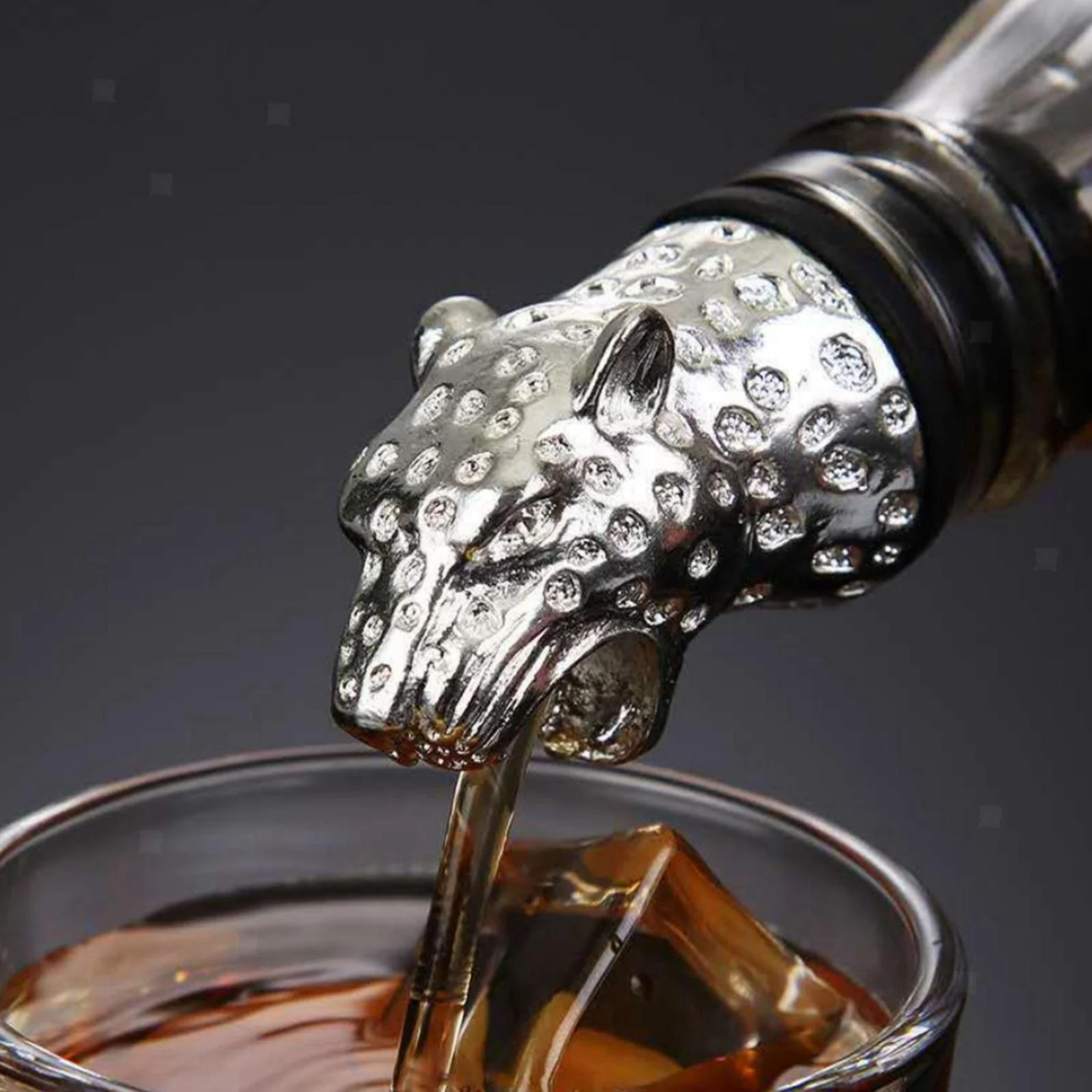 Stainless Steel leapard style Wine Pourer - Image 8