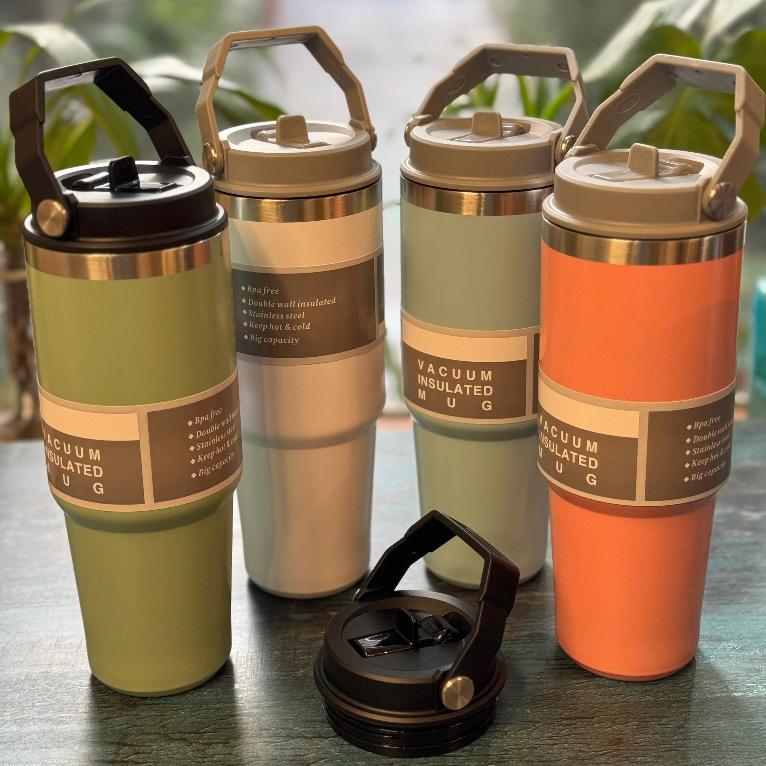 Stan: 900ml Leakproof & Insulated Stainless Steel Tumbler with Handle, Straw & Double-Wall Design for Hot & Cold Drinks - Image 9