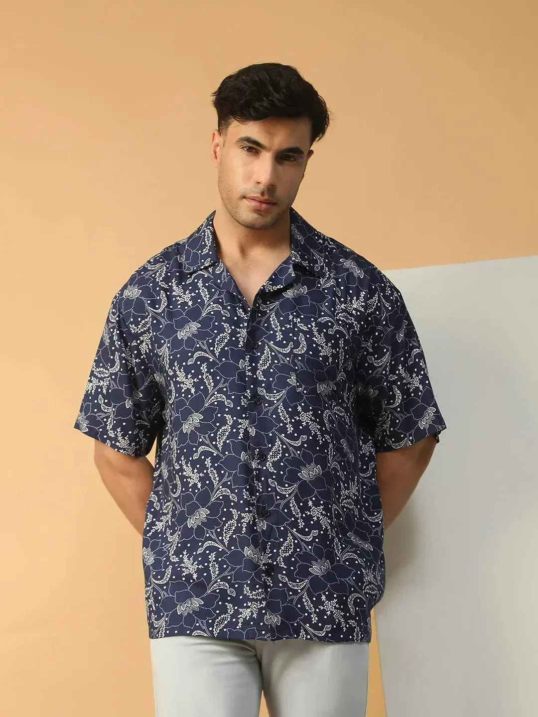 Stud Blue Floral Print Lapel Collar Short Sleeve Men Oversized Shirt - Image 2