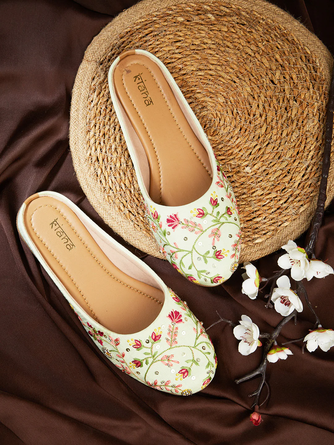 Stylish Women's Round Toe Shoes in White with Embroidered & Handwork - Image 4