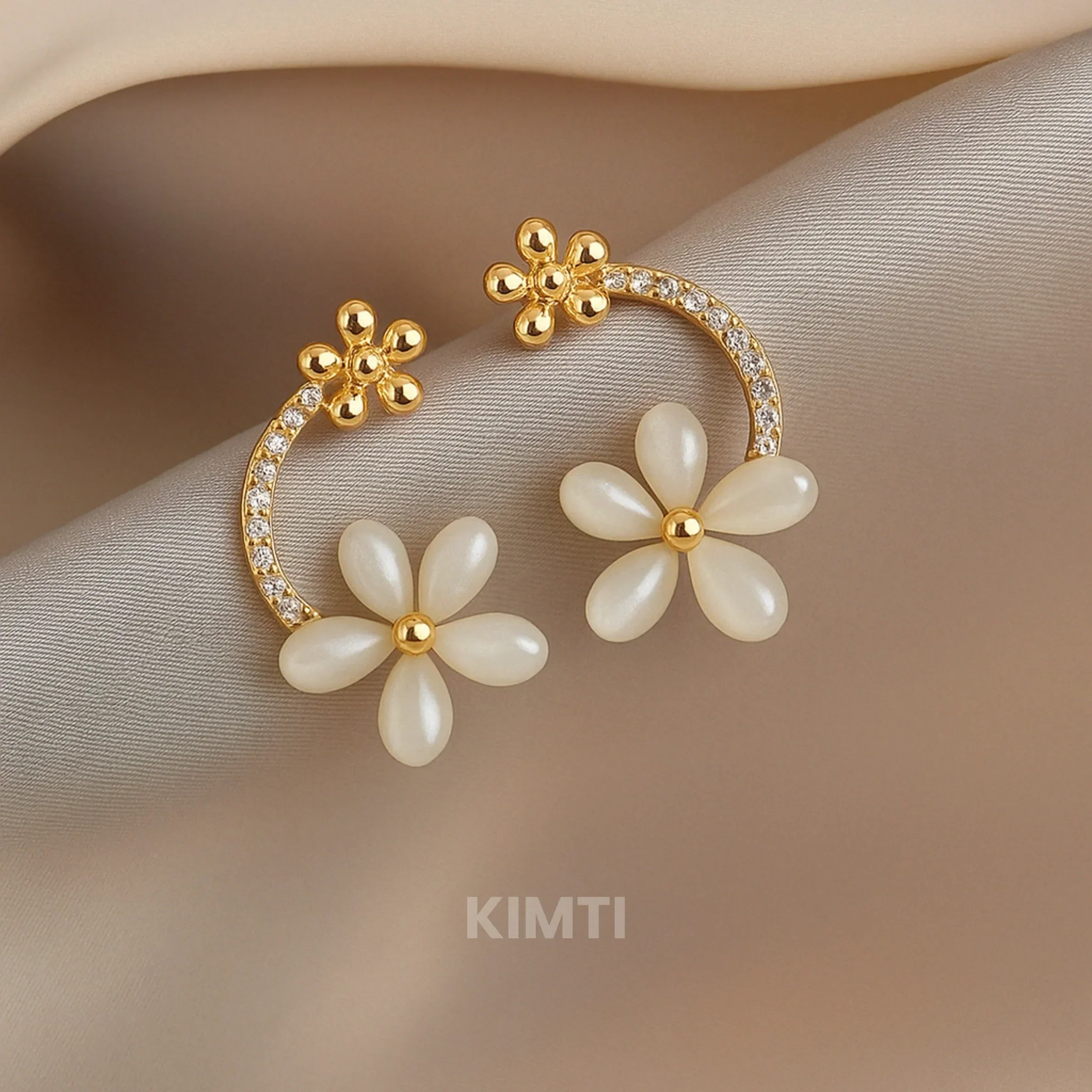 Summer Flower White Dangler Earring - Image 4