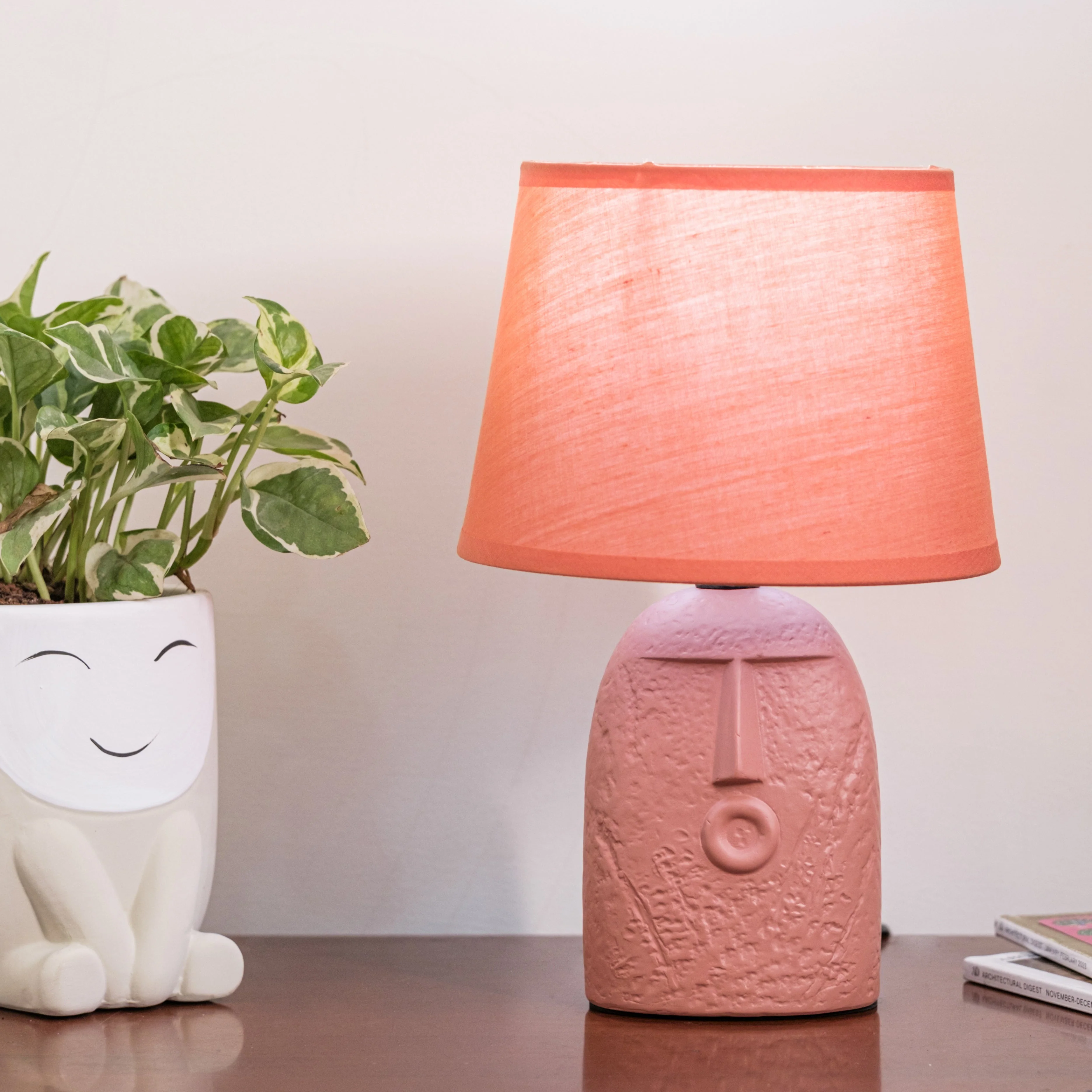 Terracotta wow table lamp with lamp shade - Image 2