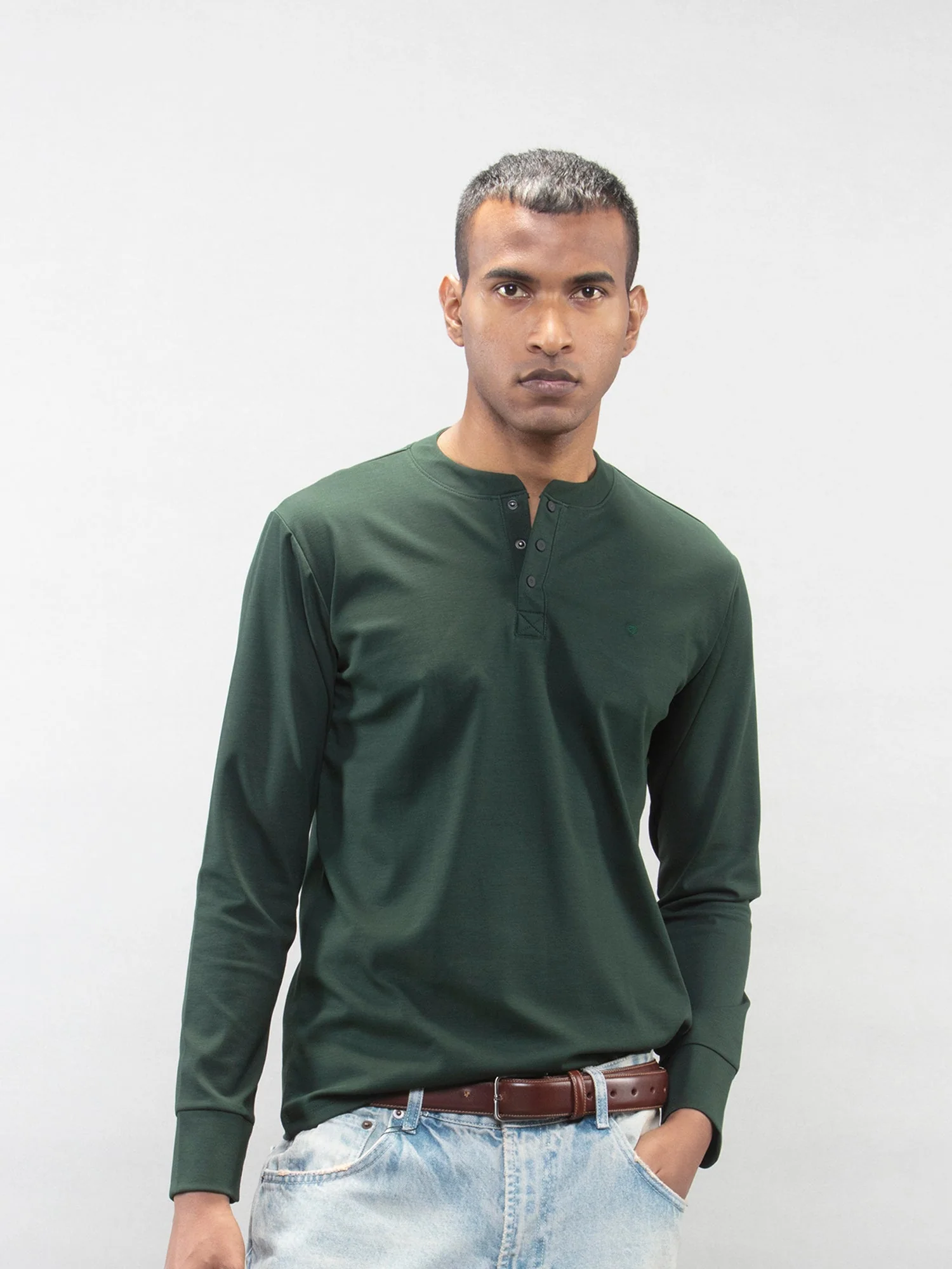 The henley tee - Image 17