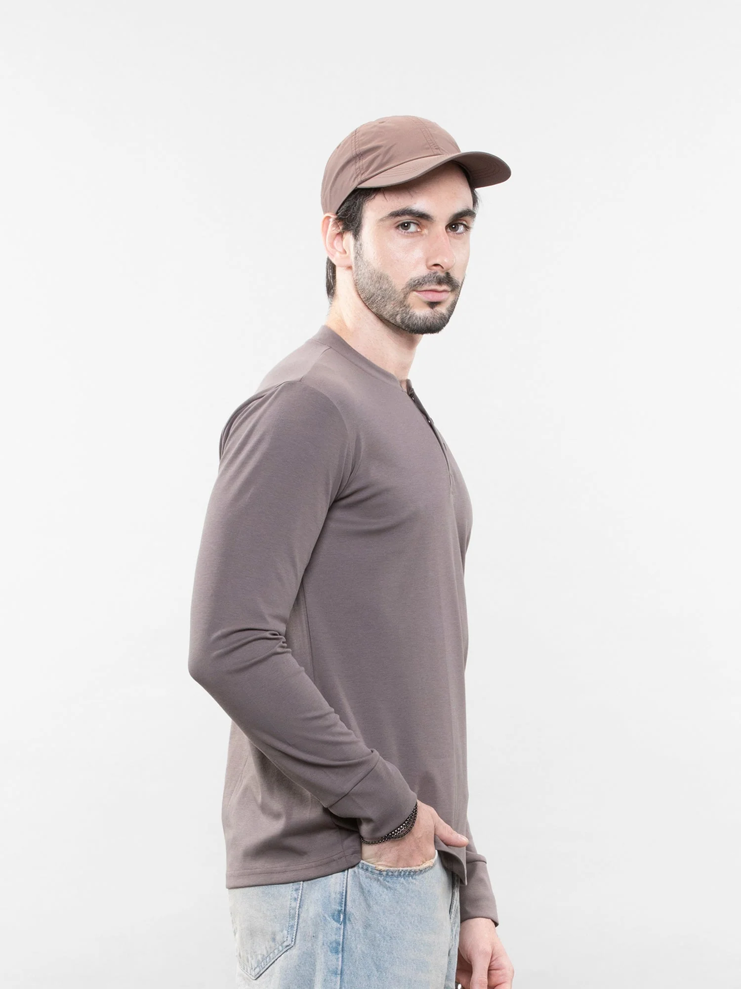 The henley tee - Image 12