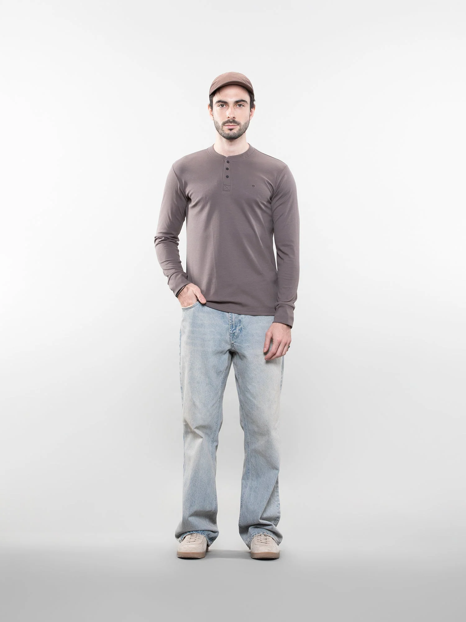 The henley tee - Image 26