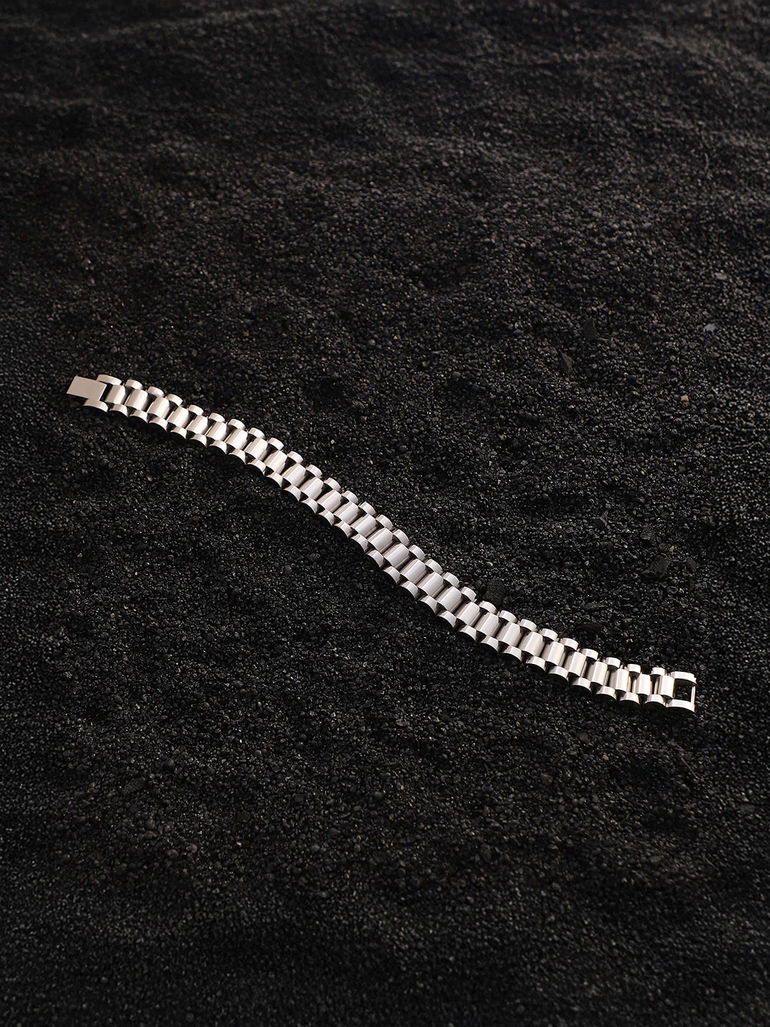 The Three-Link Chain Bracelet - Image 10
