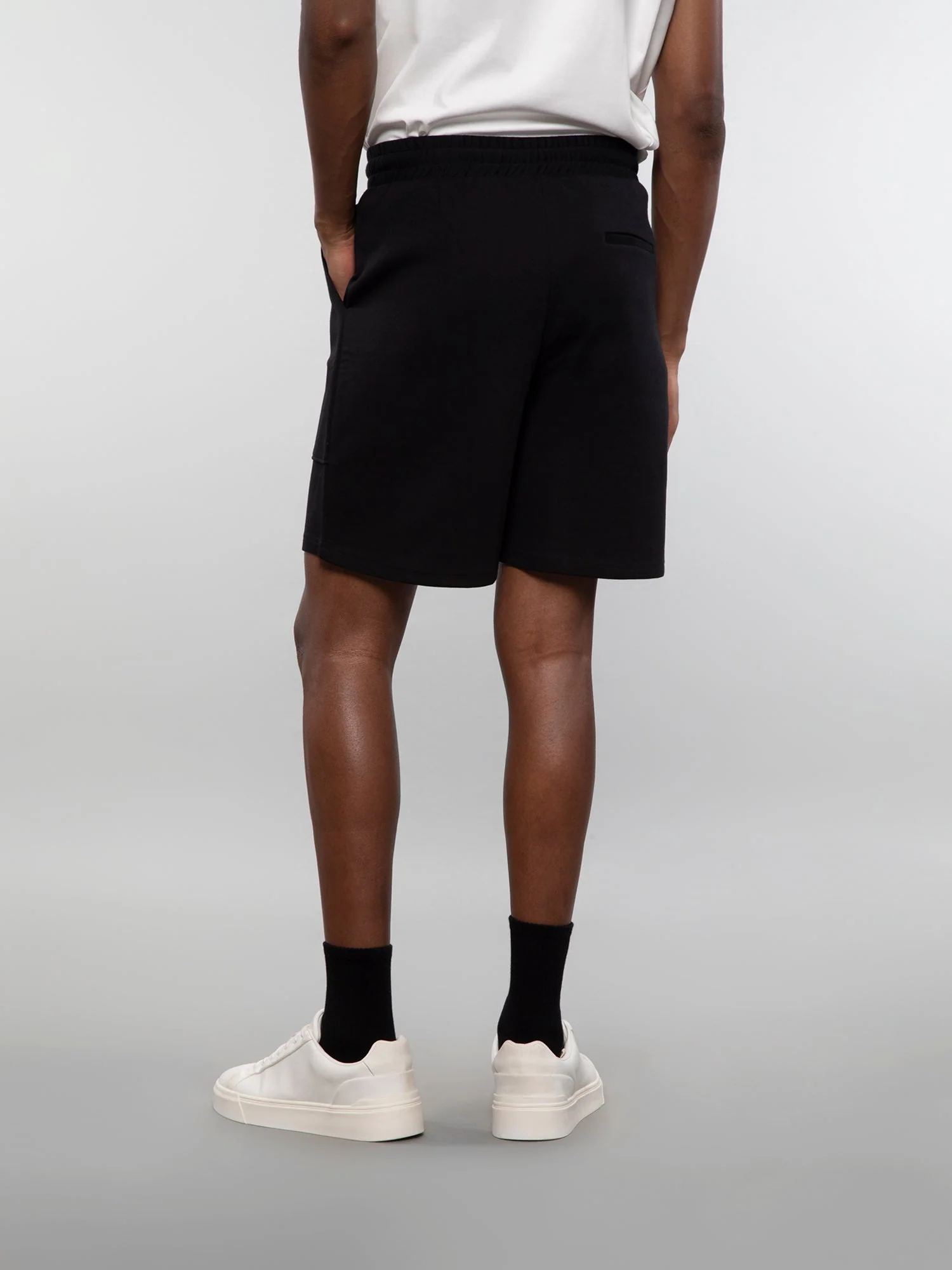 Three pocket sweatshorts - Image 8