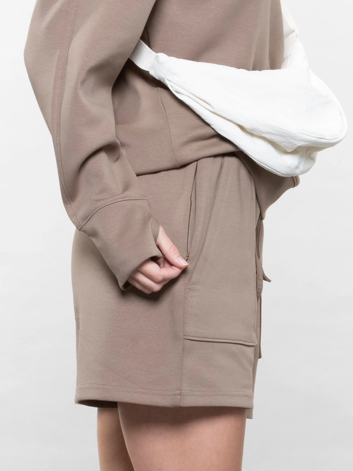 Three pocket sweatshorts - Image 10