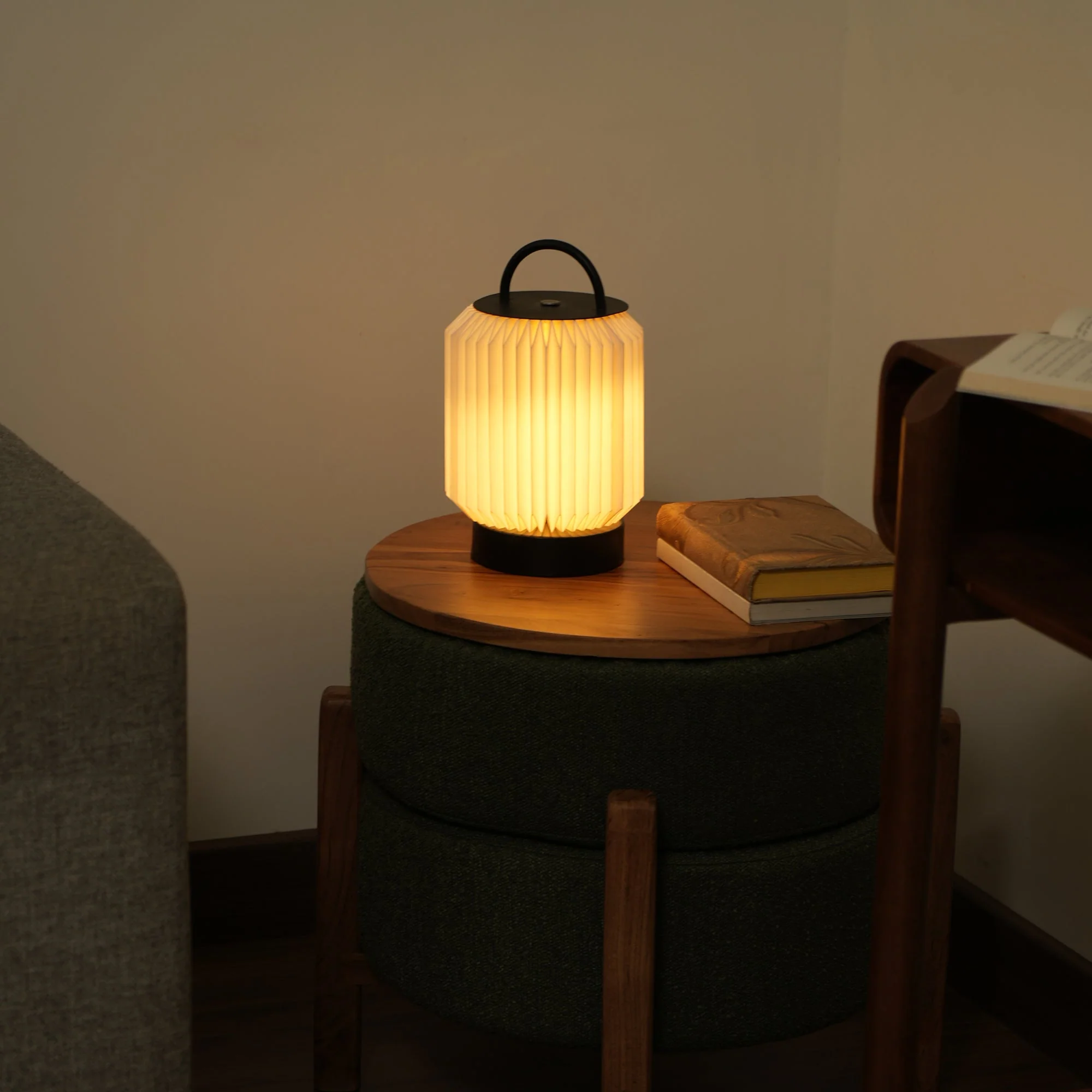 Tote Table Lamp - Image 9