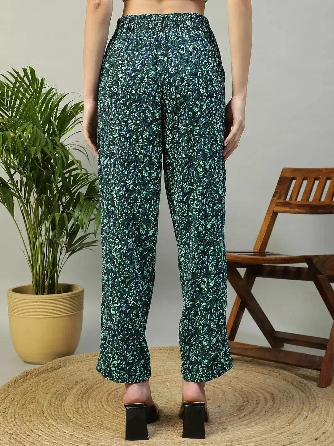 Trendy Blue Floral Print Elasticated Crargo Style Women Pant - Image 5