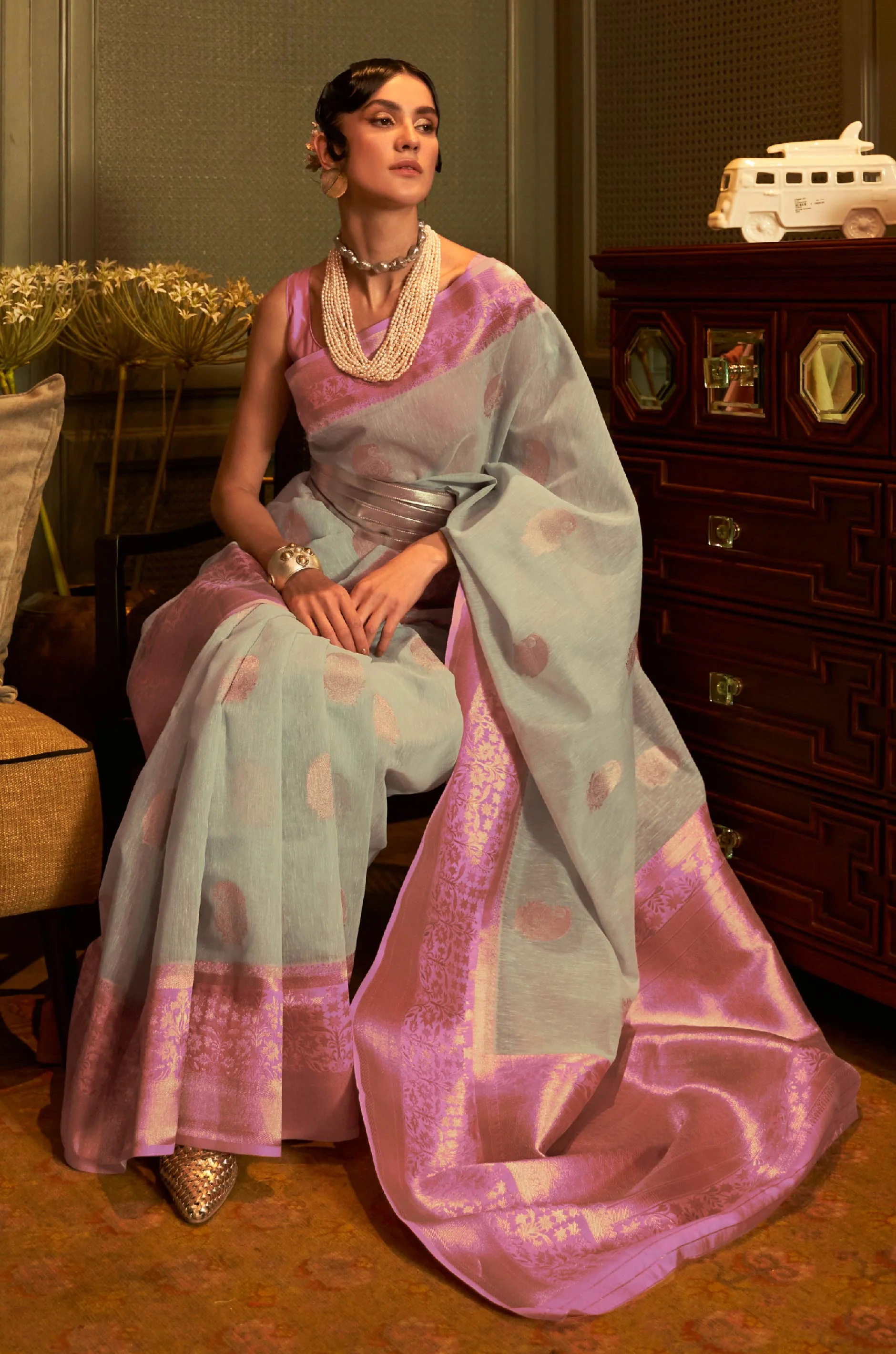 Turquoise Blue Woven Linen Saree - Image 5