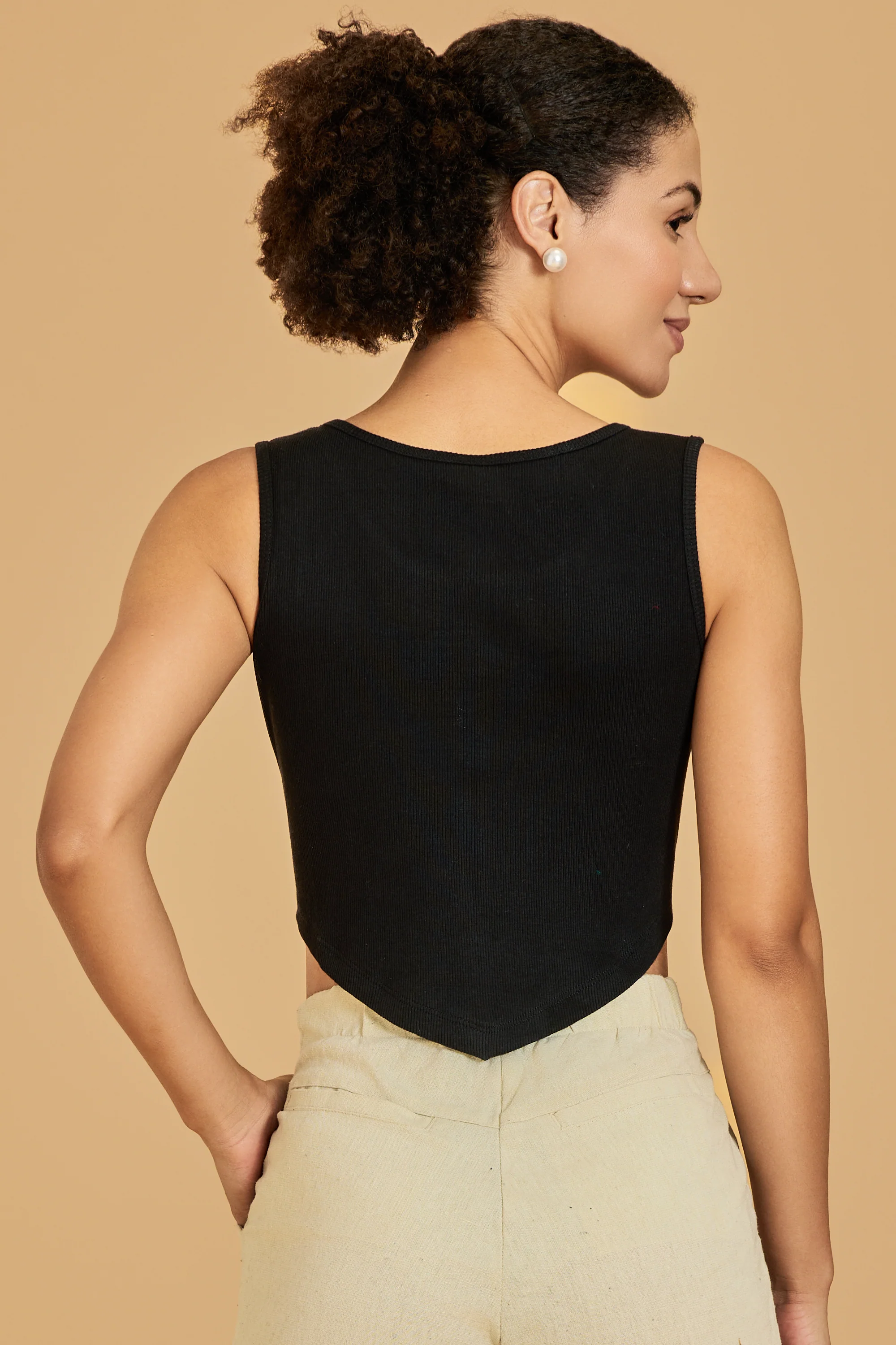 Urban Sundari Women's Solid Cotton Rib Scoop Neck Crop Top - Image 2