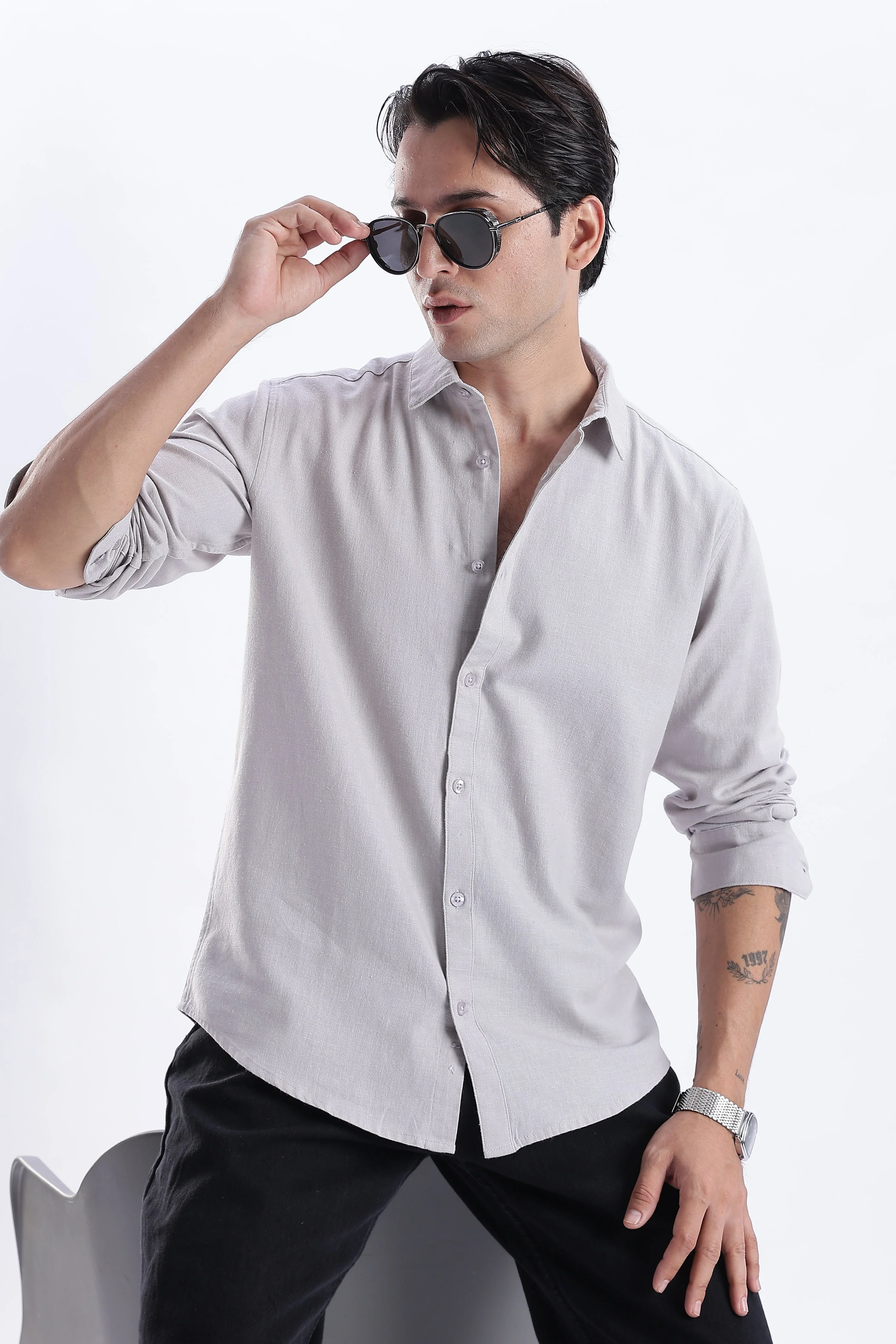 Uri Argent Grey Spread Collar Solid Shirt - Image 13