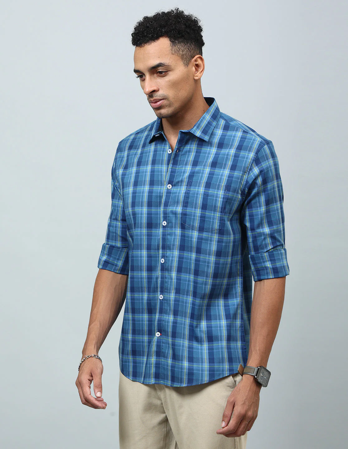 Uri Blue Checked Cotton Regular Fit Casual Shirt - Image 3