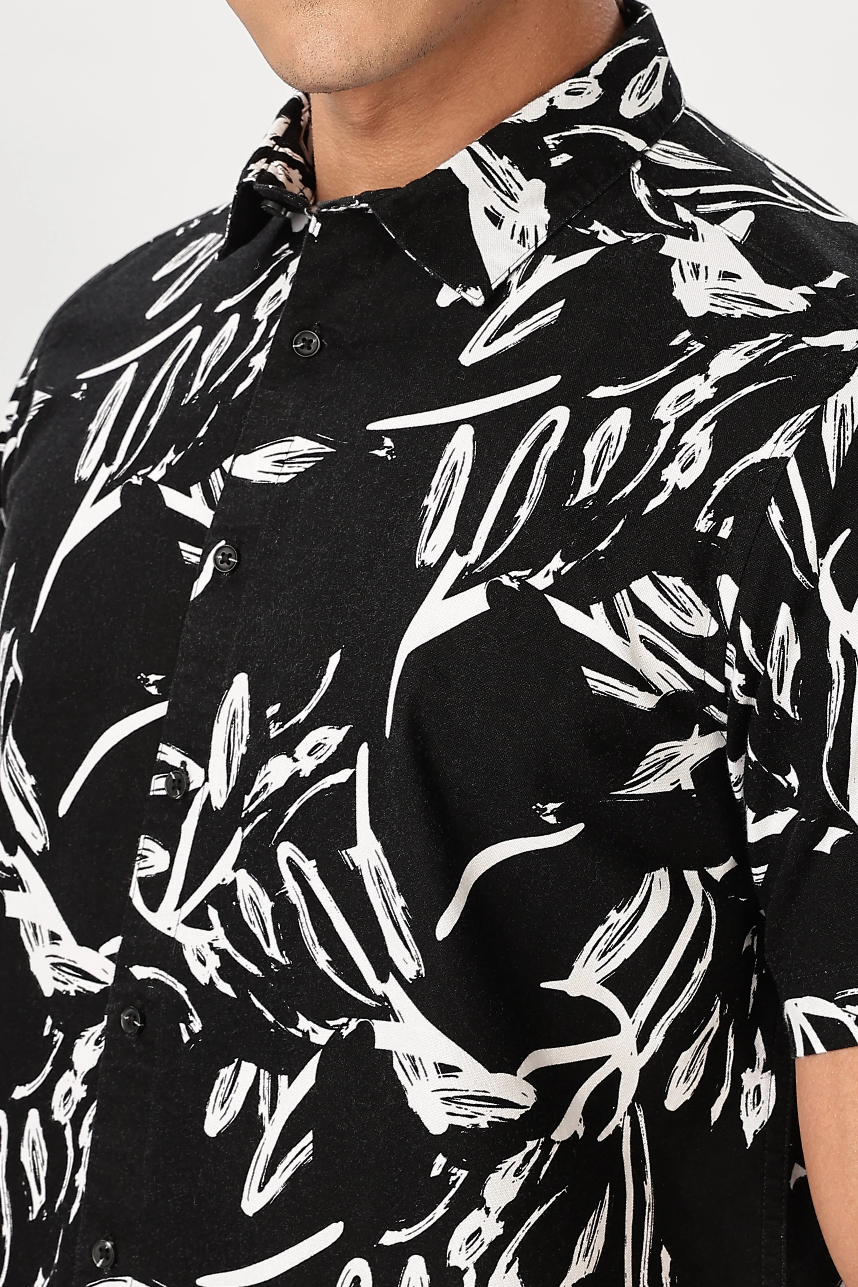 Uri Floral Sketch Black Shirt - Image 7