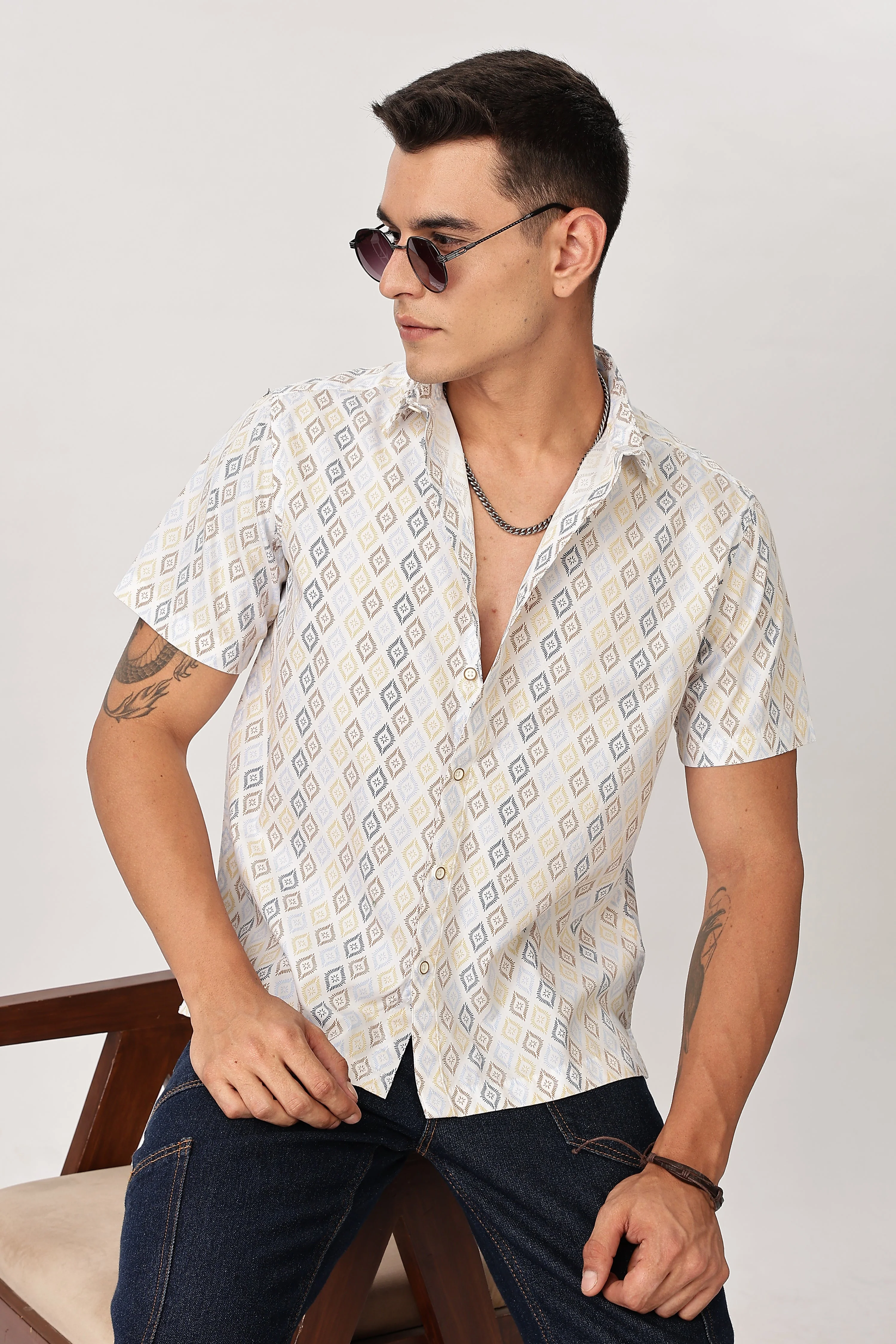 Uri Geometric Print Box Fit Shirt - Image 2