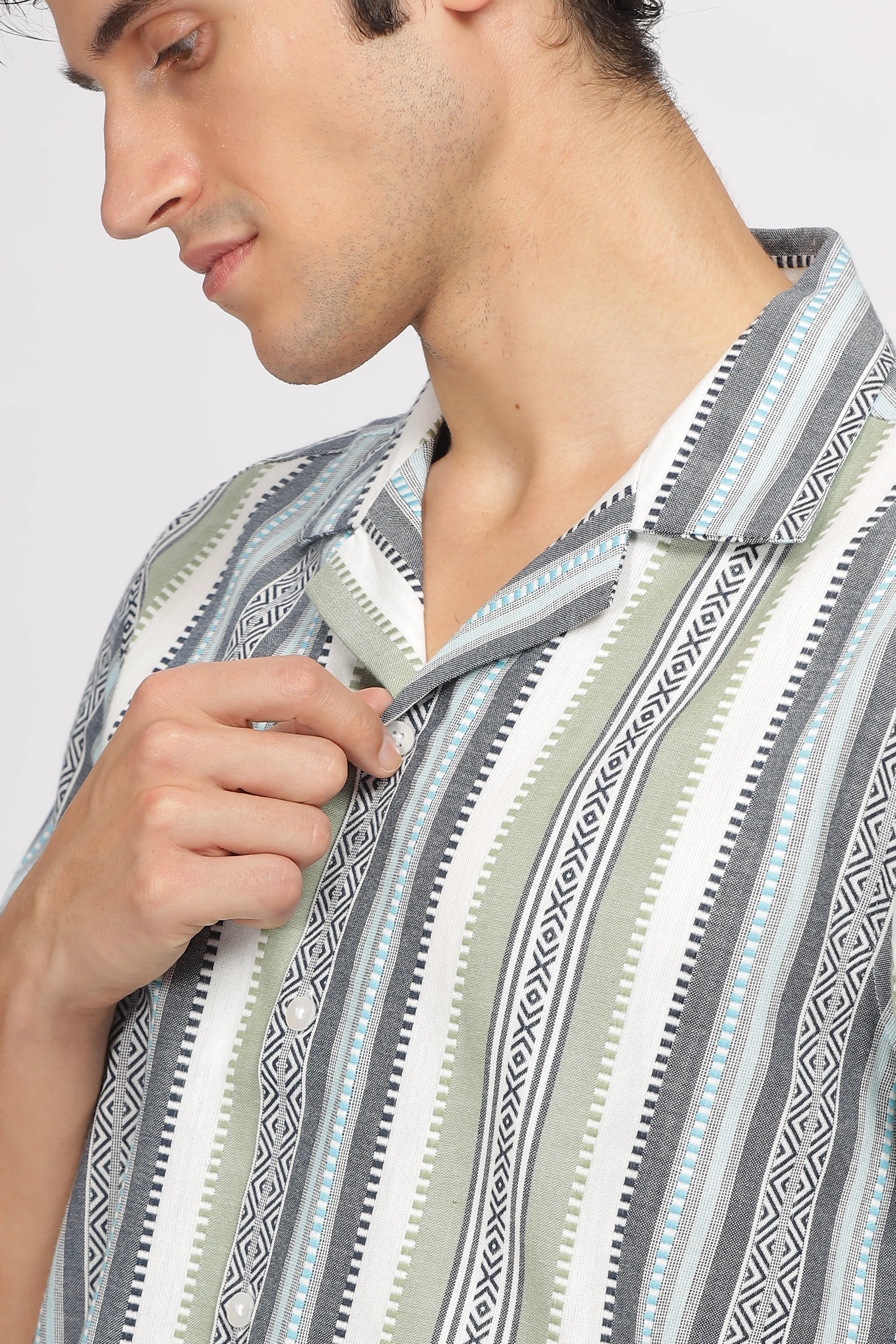 Uri Jacquard Cuban Collar Shirt - Image 7