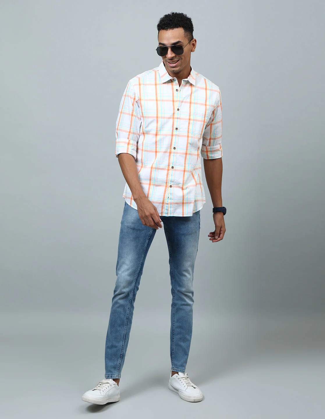 Uri Off White Regular Fit Checked Shirt